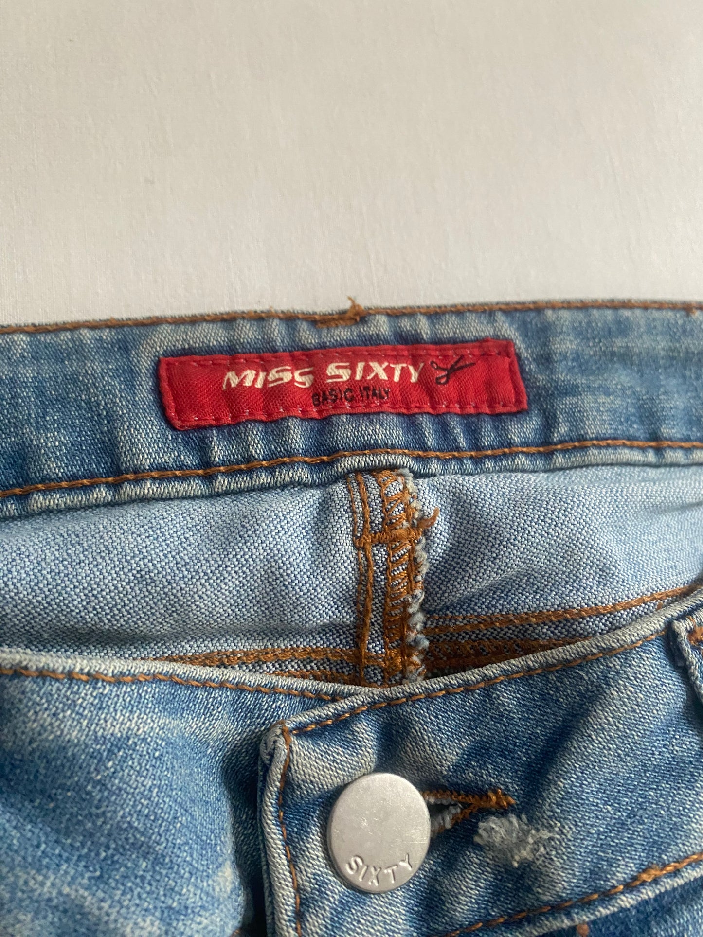 Blugi evazați Y2K Miss Sixty, mărimea US 28, fabricați în Italia 👖🇮🇹