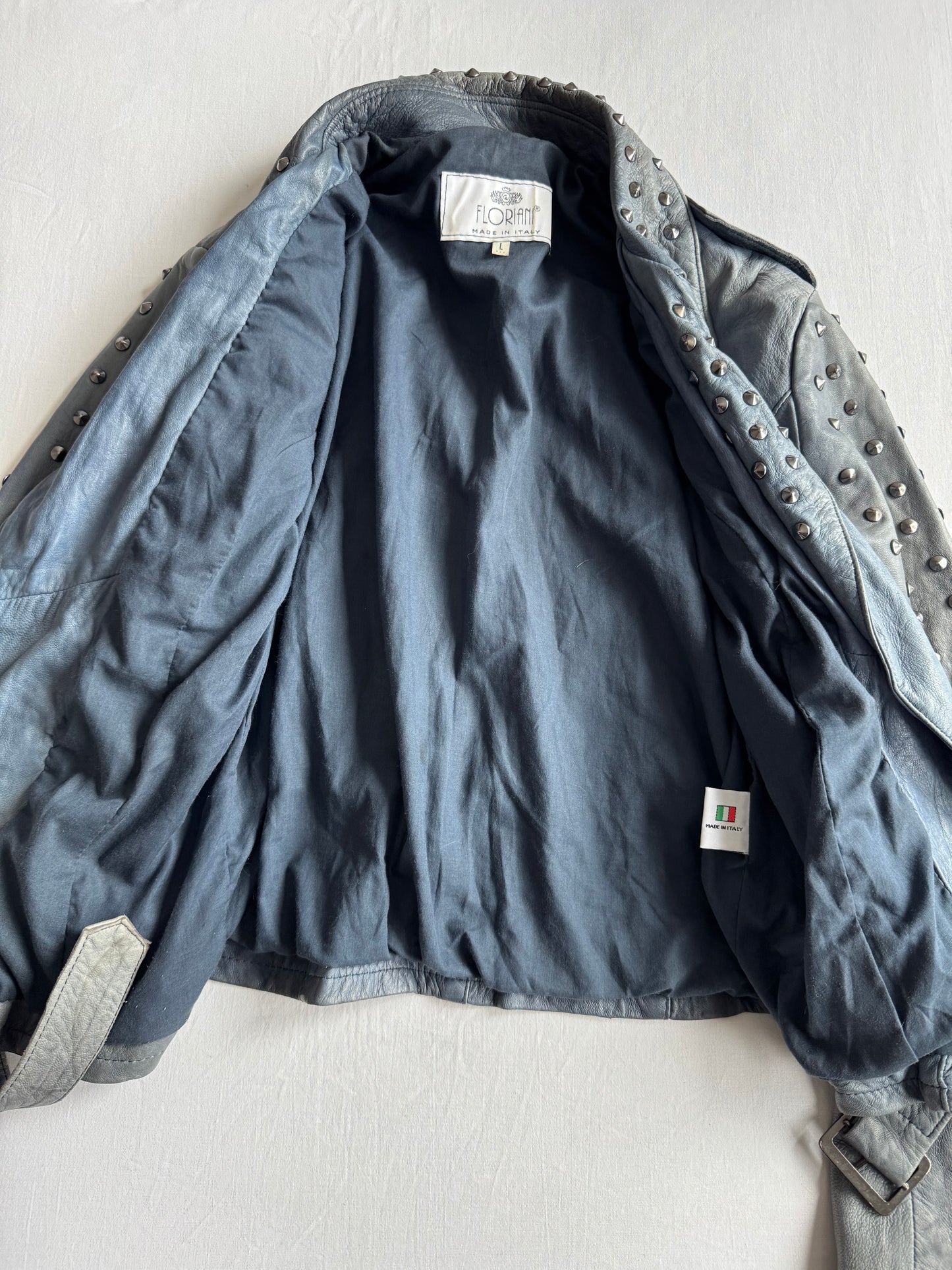 💙 Geacă Biker Y2K Damă din Piele Baby Blue Faded cu Ținte – L