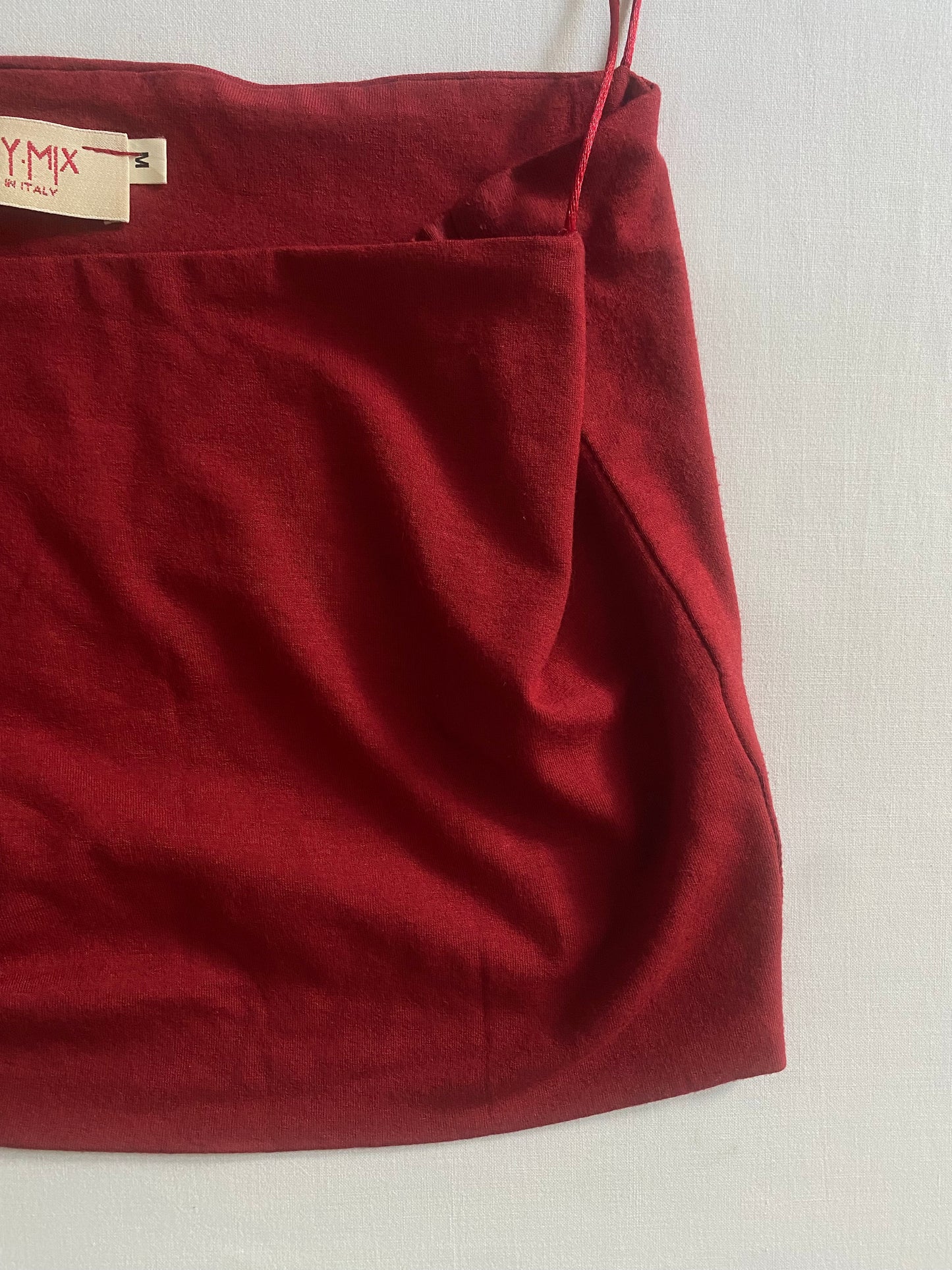 🍷 Top Cropped Y2K Burgundy din Vâscoză – Femei M – Made in Italy