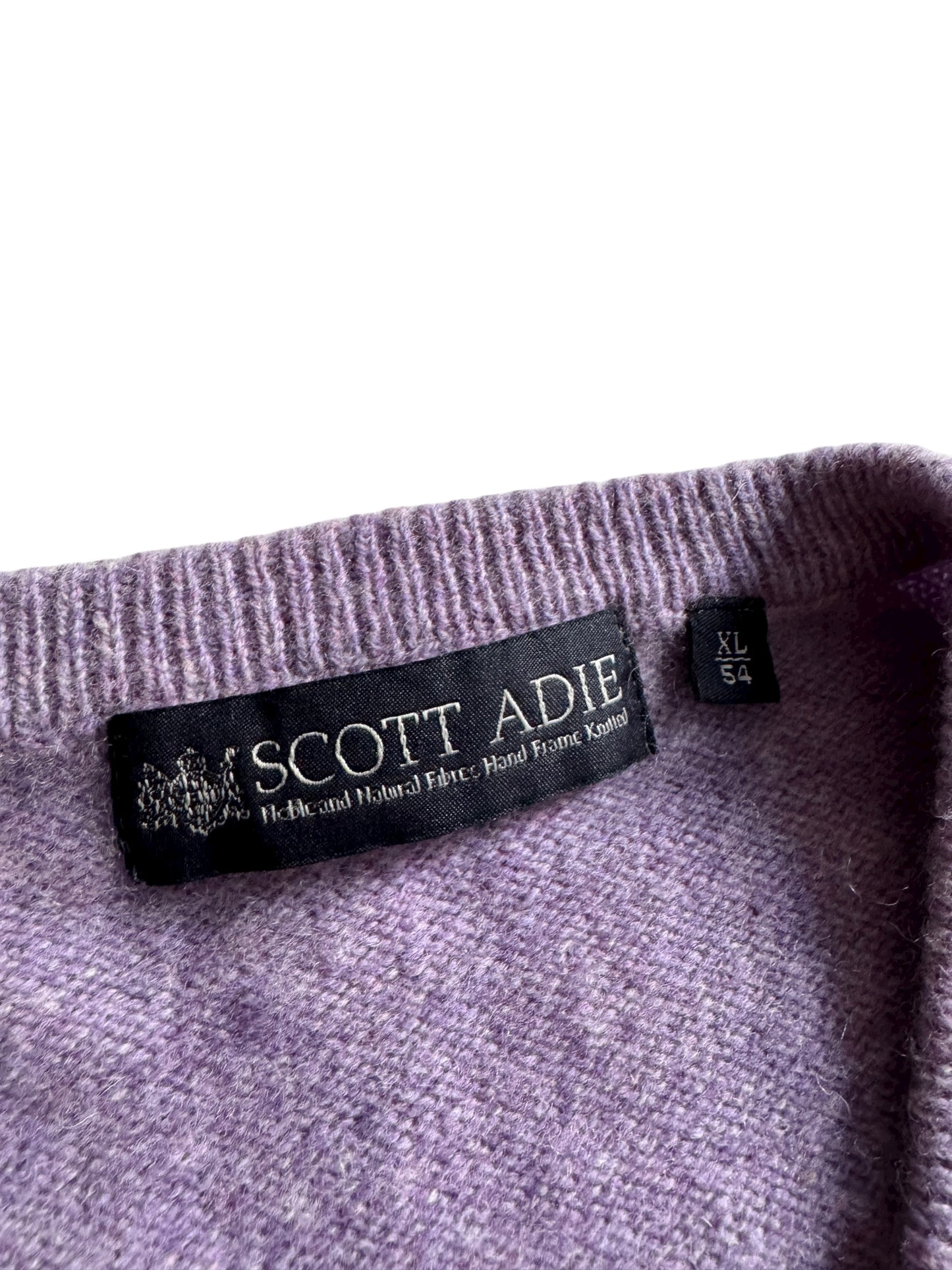 🪁 Vintage V-Neck Light Purple Wool Jumper – Men’s XL