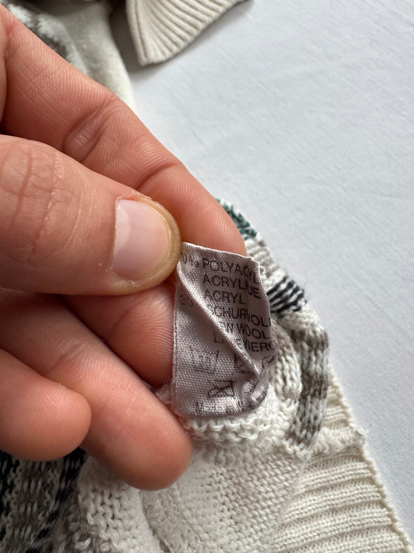 🧶 Pulover Vintage cu Model Abstract – L (52) – Made in West Germany