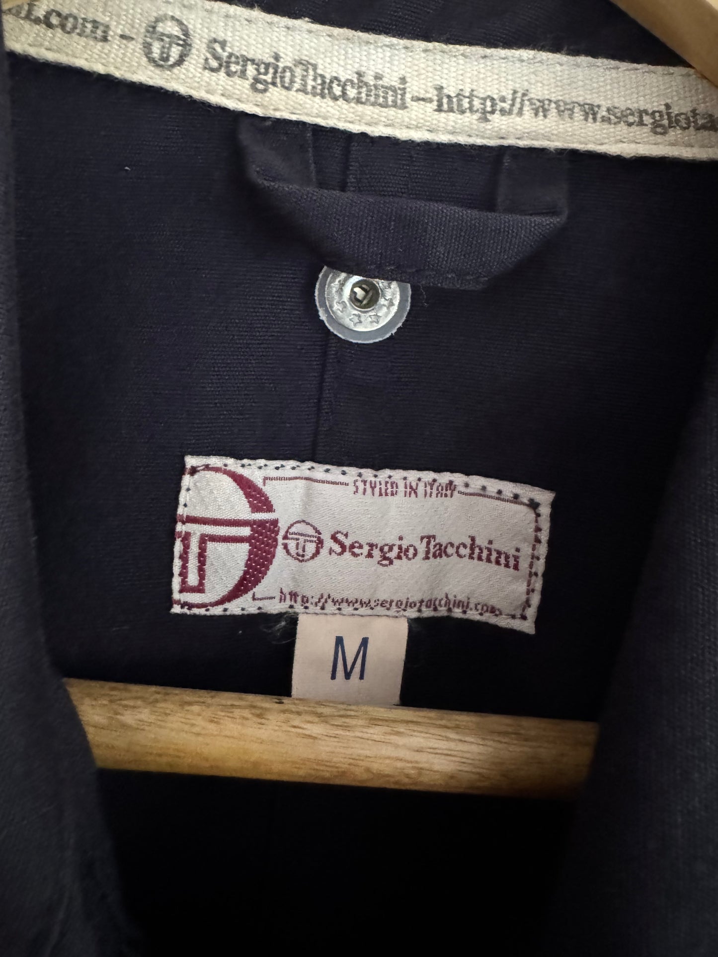 👨‍🚒 Jachetă Sergio Tacchini bleumarin închis cu închidere tip fireman clasp – mărimea M