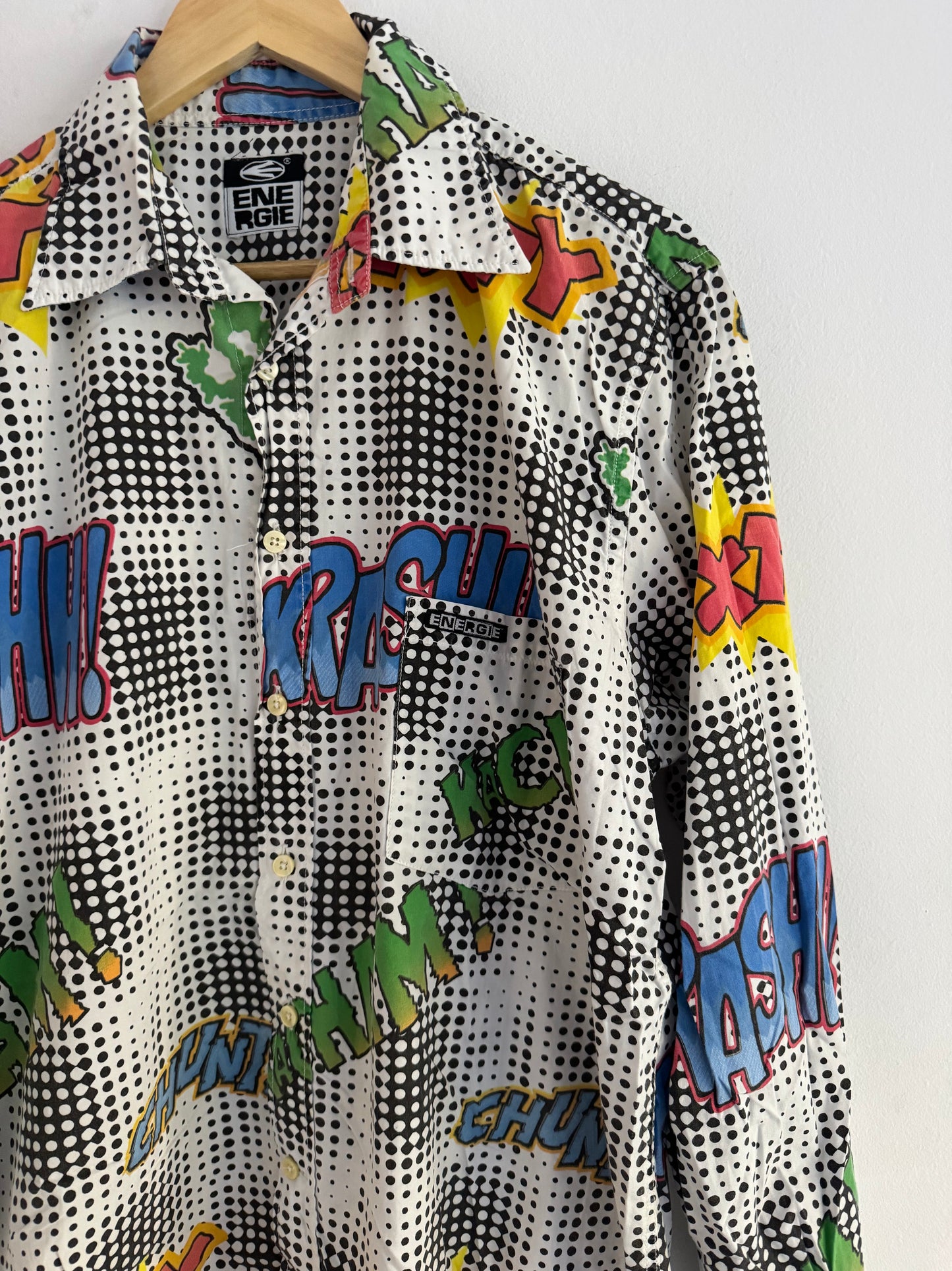 👕 Cămașă Energie cu imprimeu all-over alb-negru – Mărimea L – Made in Italy