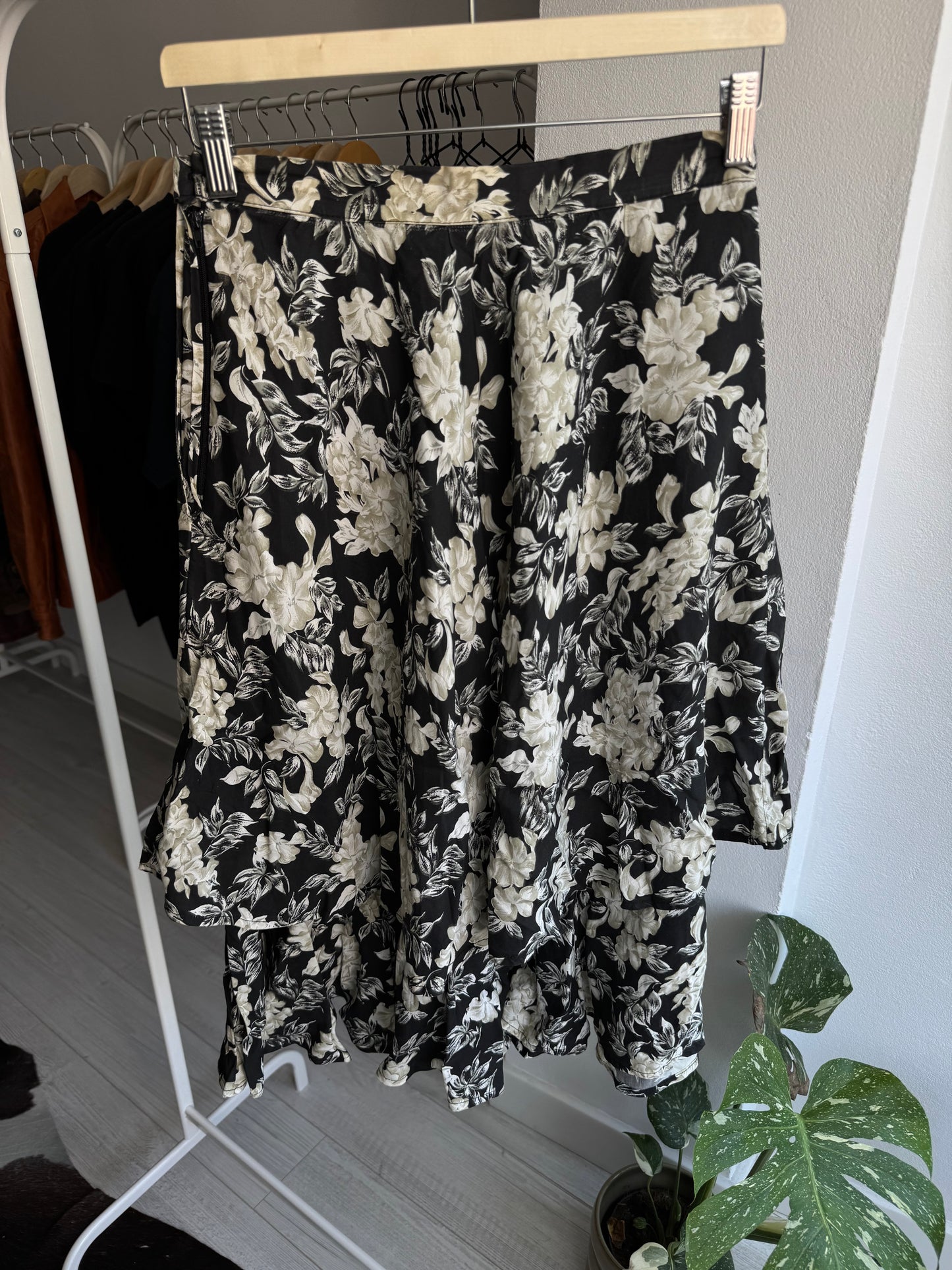 ☀️ Fustă Vintage Floral cu Print – IT 42 Damă (S/M)