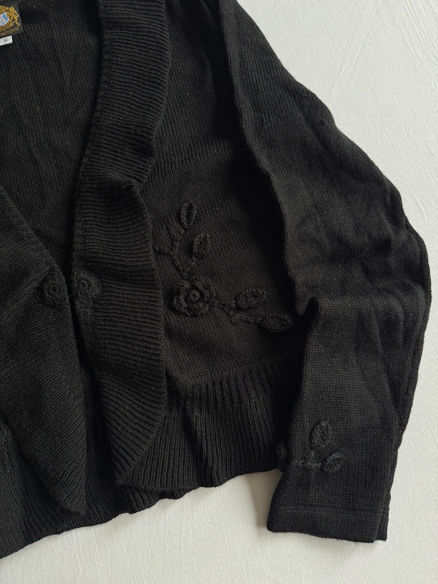 🧶 Cardigan Vintage Damă Negru din Blend de Lână cu Broderie Florală – S