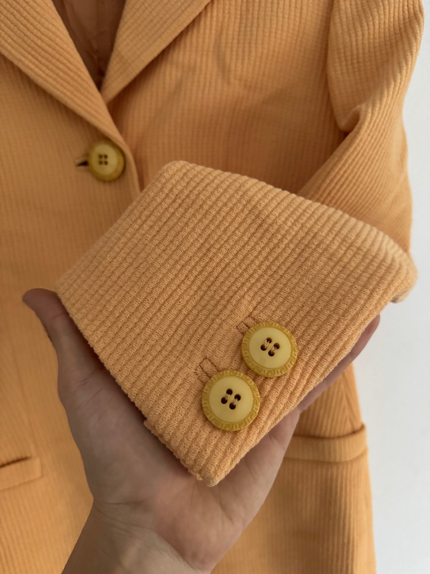 🐍 Sacou Gianni Versace Couture 1995 – Portocaliu Deschis – XS/S Femei