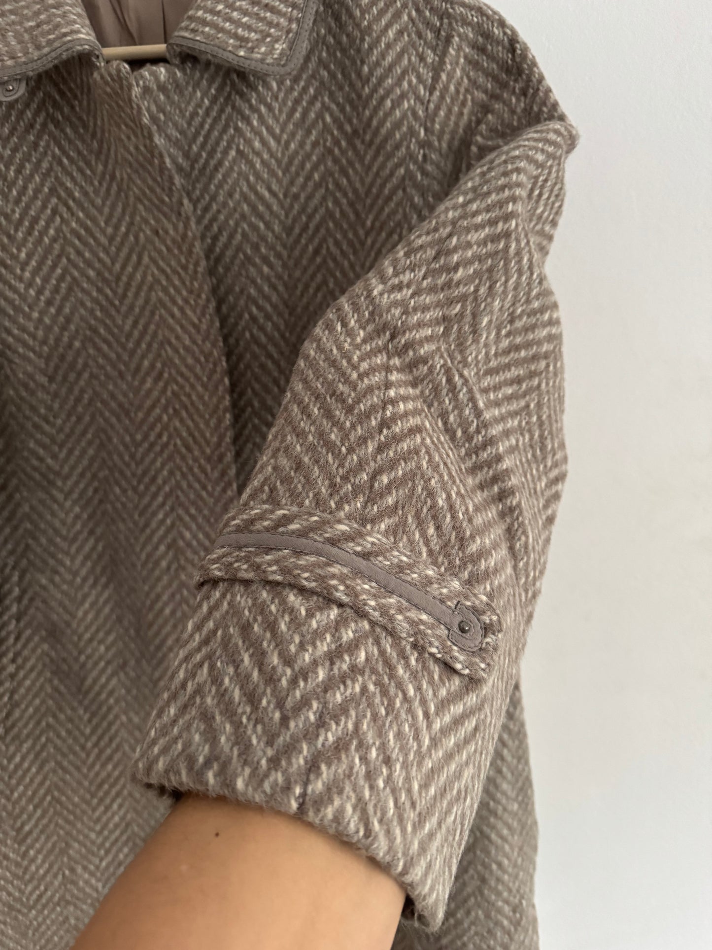 🧥 Palton Vintage Texturat din Lână Virgină și Mohair – Damă (M/L aprox.)