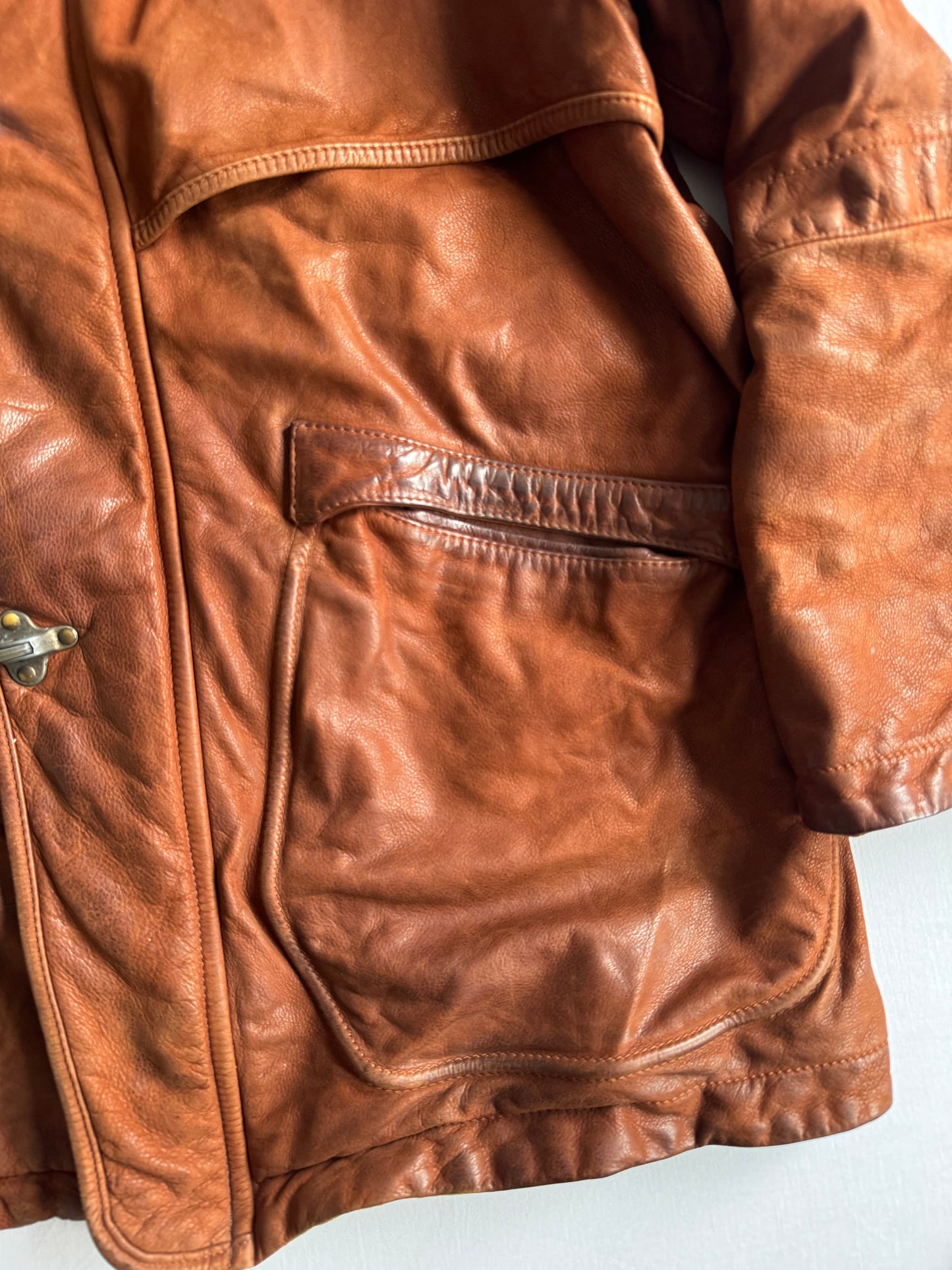 🧥 Geacă Vintage Bărbați Maro din Piele Full Grain cu Fireman Clasp și Glugă Detașabilă – XL