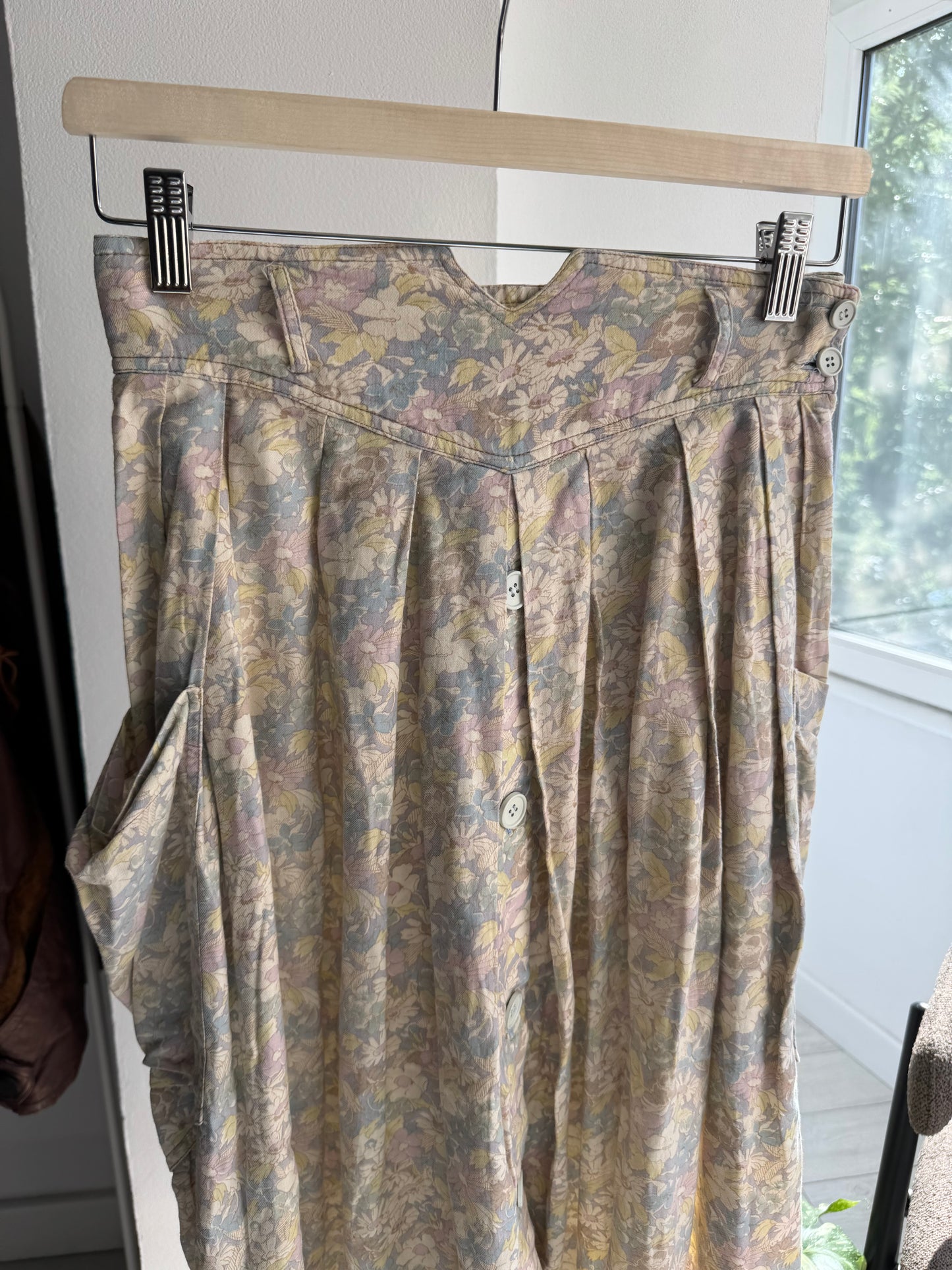 🌸 Fustă Vintage Floral Printed cu Buzunare Laterale – XS/S Damă