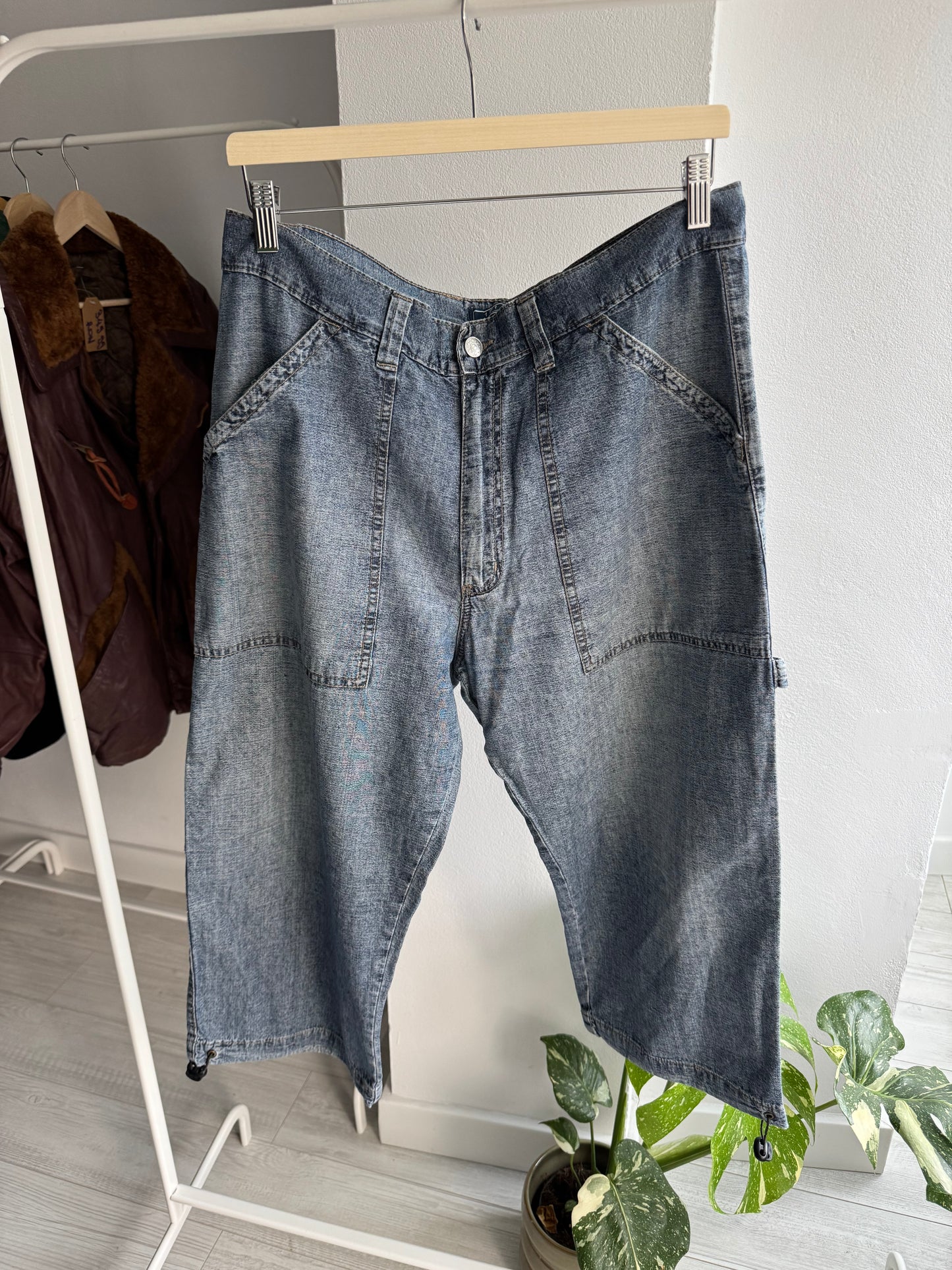 👖 Y2K Baggy Carpenter Jorts – Approx. W34