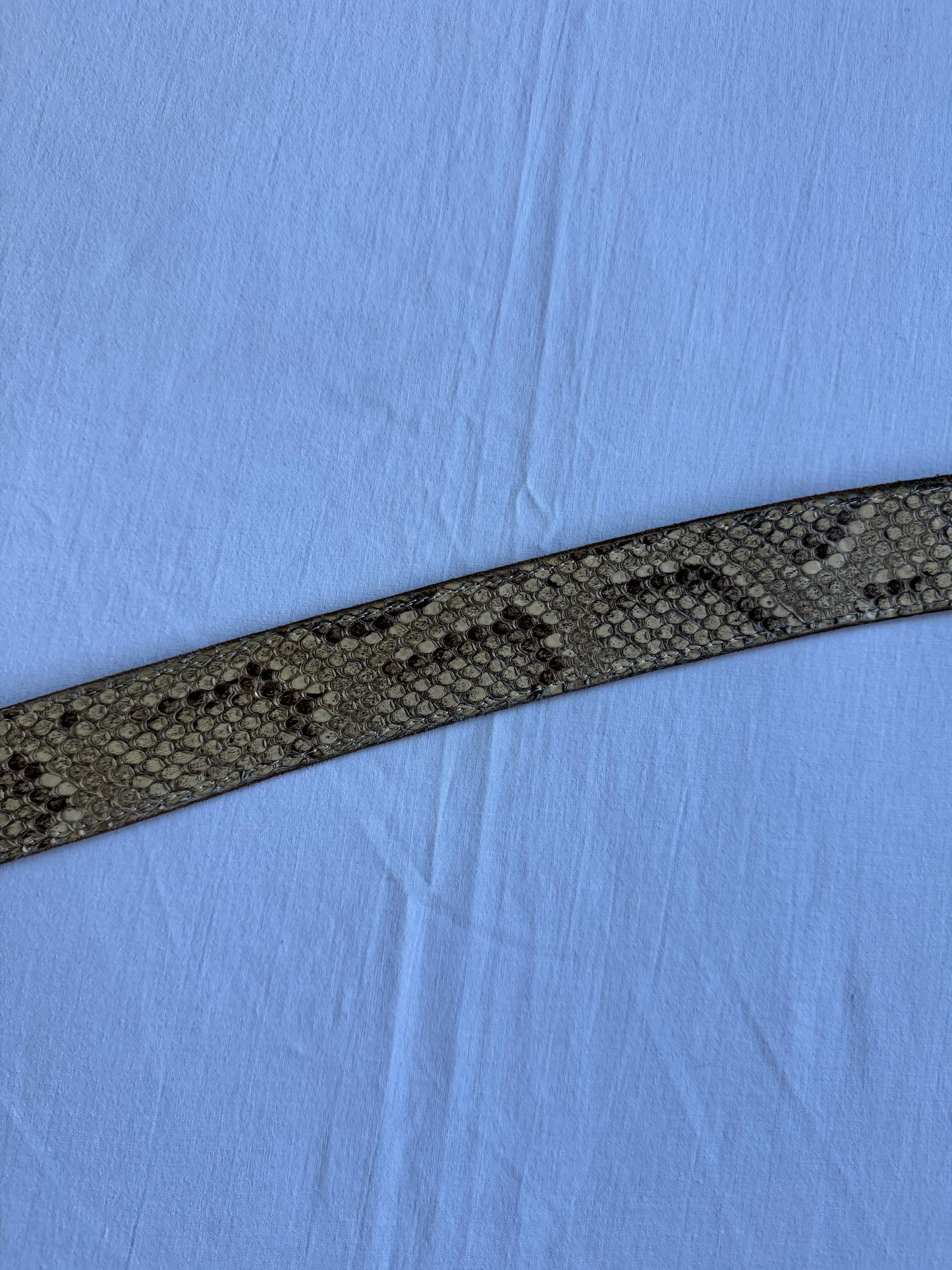 🐍 Curea vintage din piele de șarpe – 91 cm