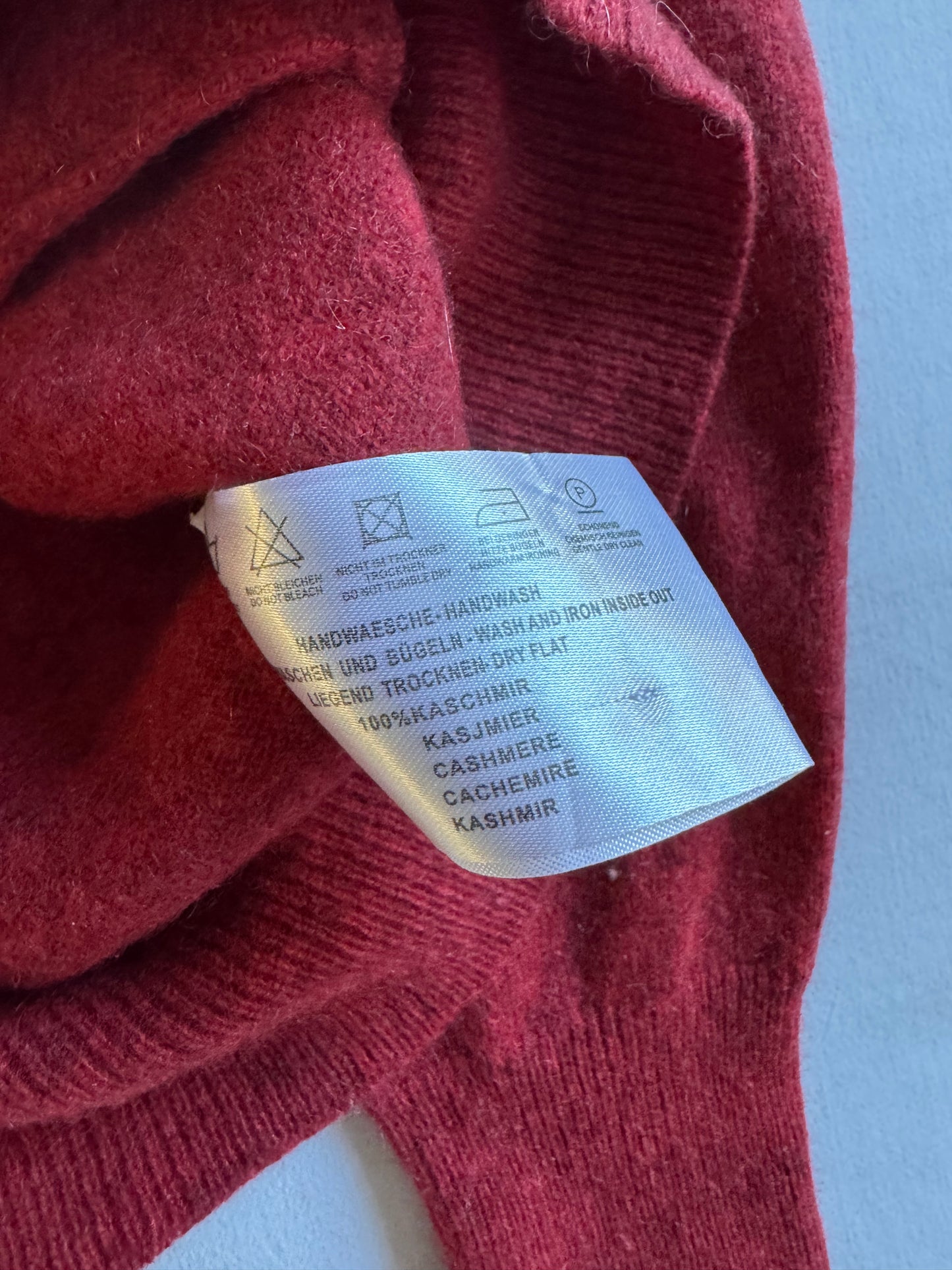 🧶 Cardigan roșu din cașmir – mărimea S femei