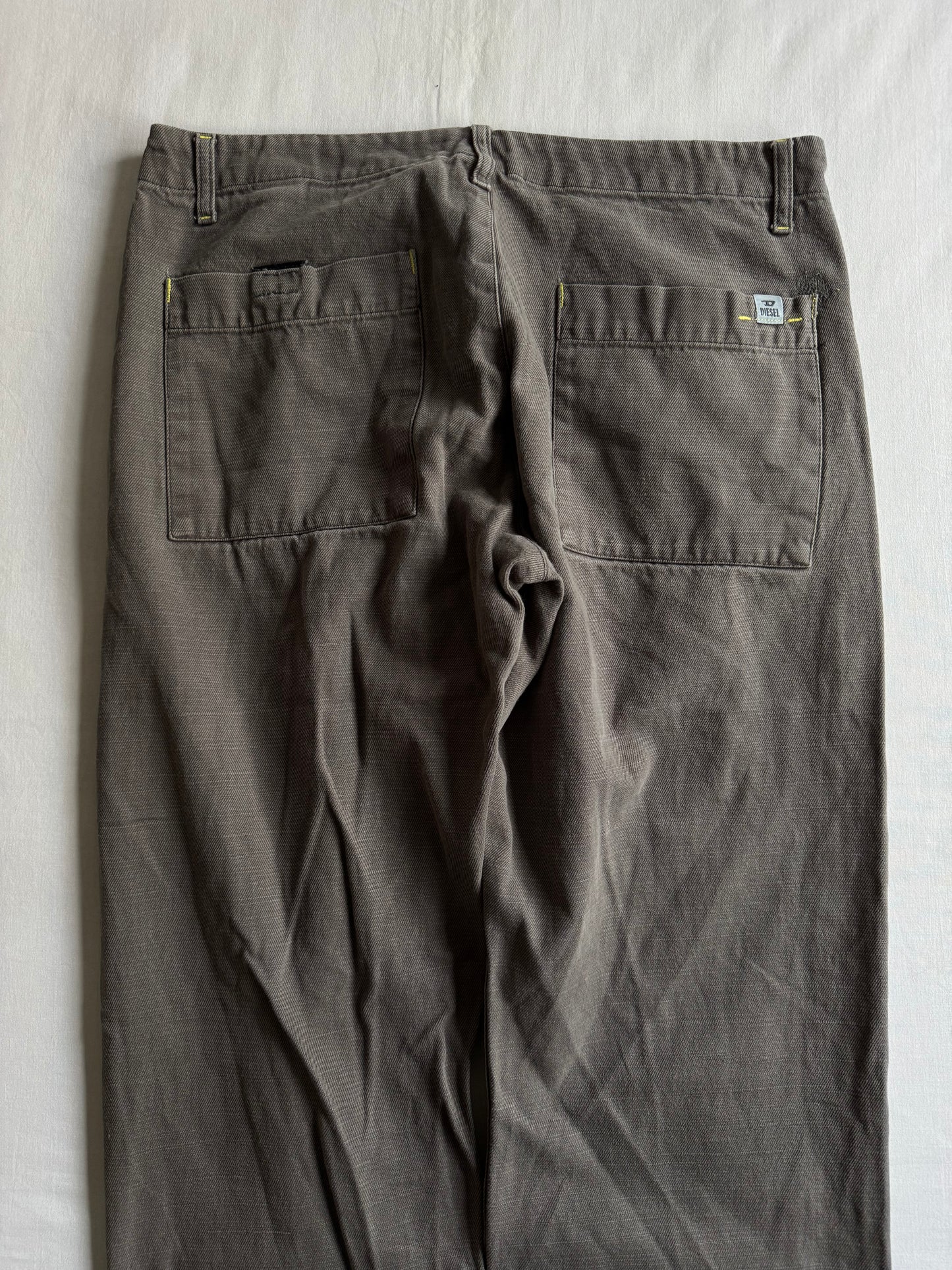 🪖 Y2K Diesel Military Green Field Trousers – Size US 34