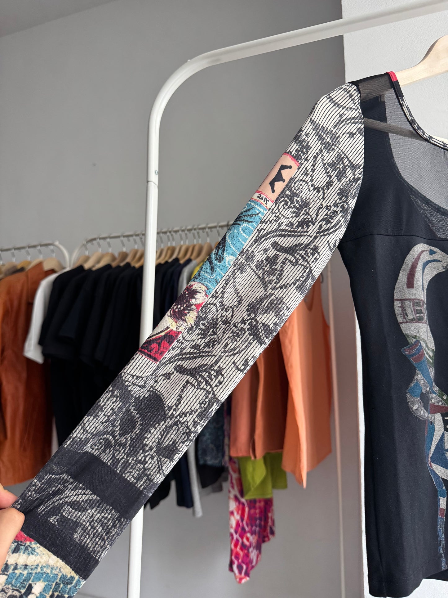👸 Top Mesh Imprimat Save The Queen Y2K - Made in Italy – S Damă