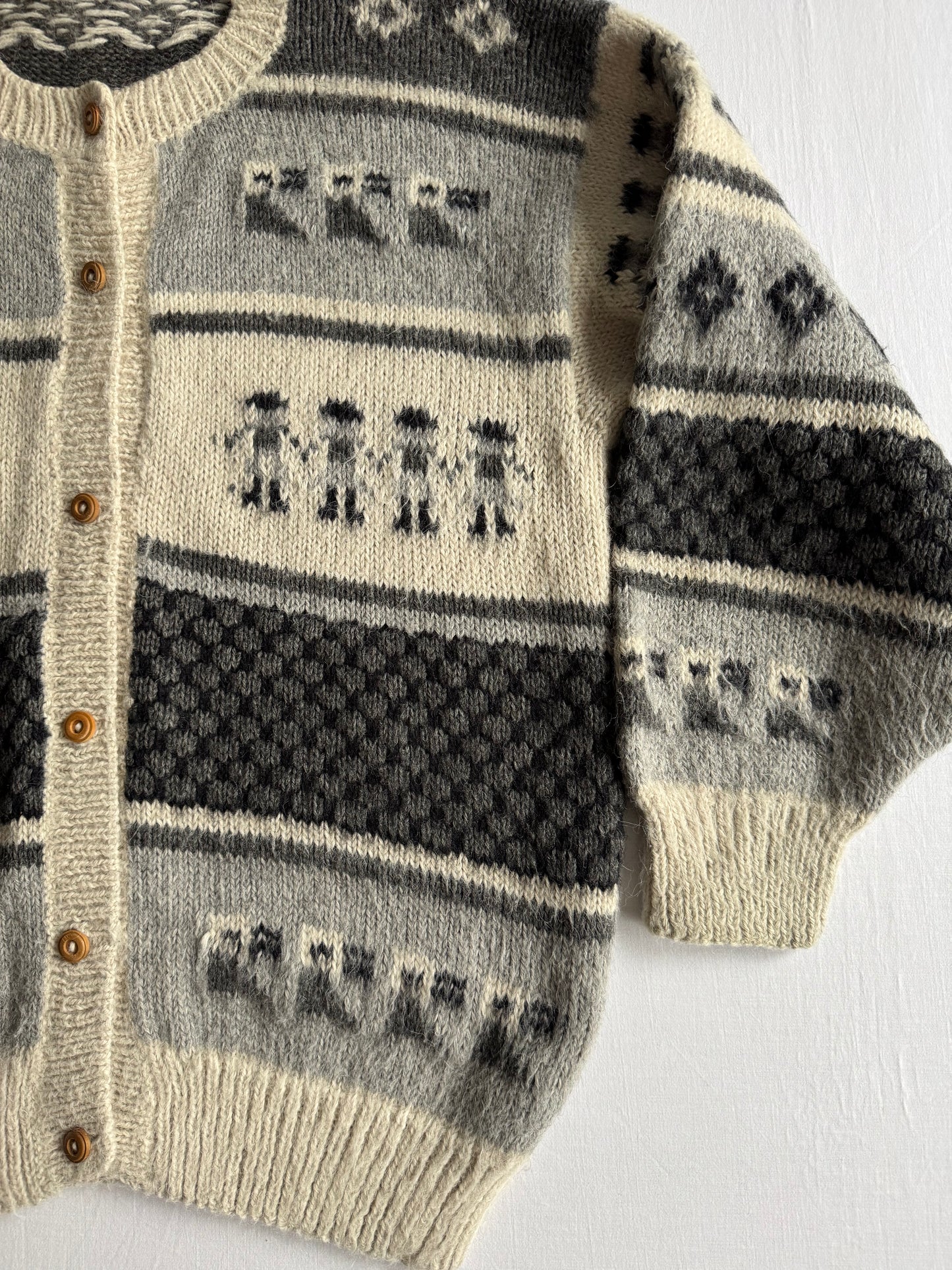 🧶 Cardigan Vintage Damă din Alpaca cu Model Etnic – aprox. M / L