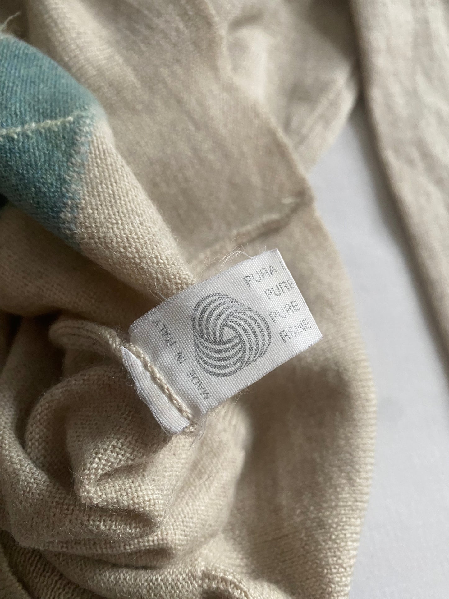 Pulover Vintage V-Neck – Cream Argyle Pattern – 100% Lână Virgină – Made in Italy – Men’s L