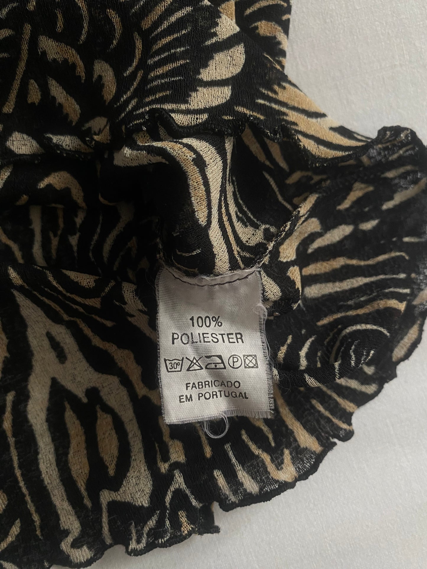 🖤 Top Vintage Mesh cu Mâneci Lungi – Print Abstract, Mărime L