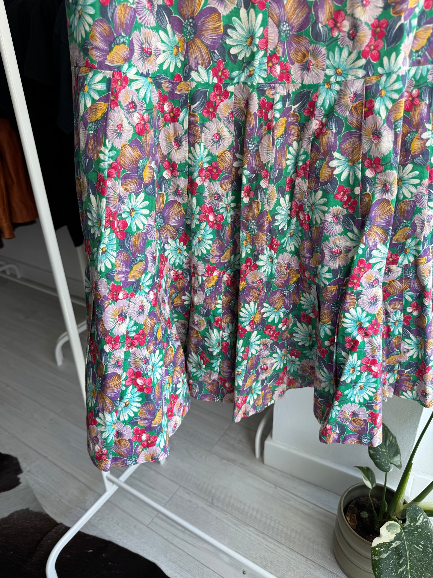 ☀️ Fustă Vintage Floral cu Print – Approx. M Damă