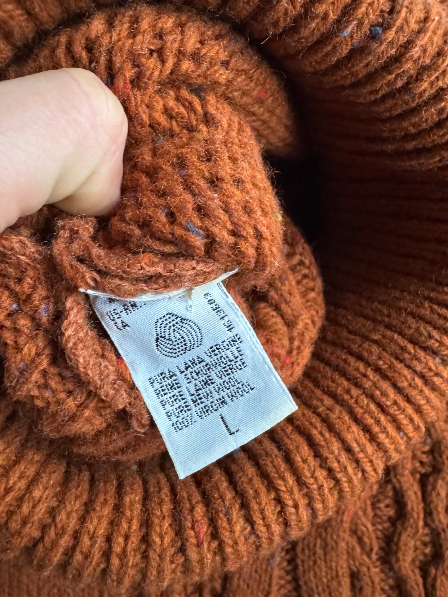 🧶 Pulover Vintage Cărămiziu din Lână Virgină cu Guler Rulat – L