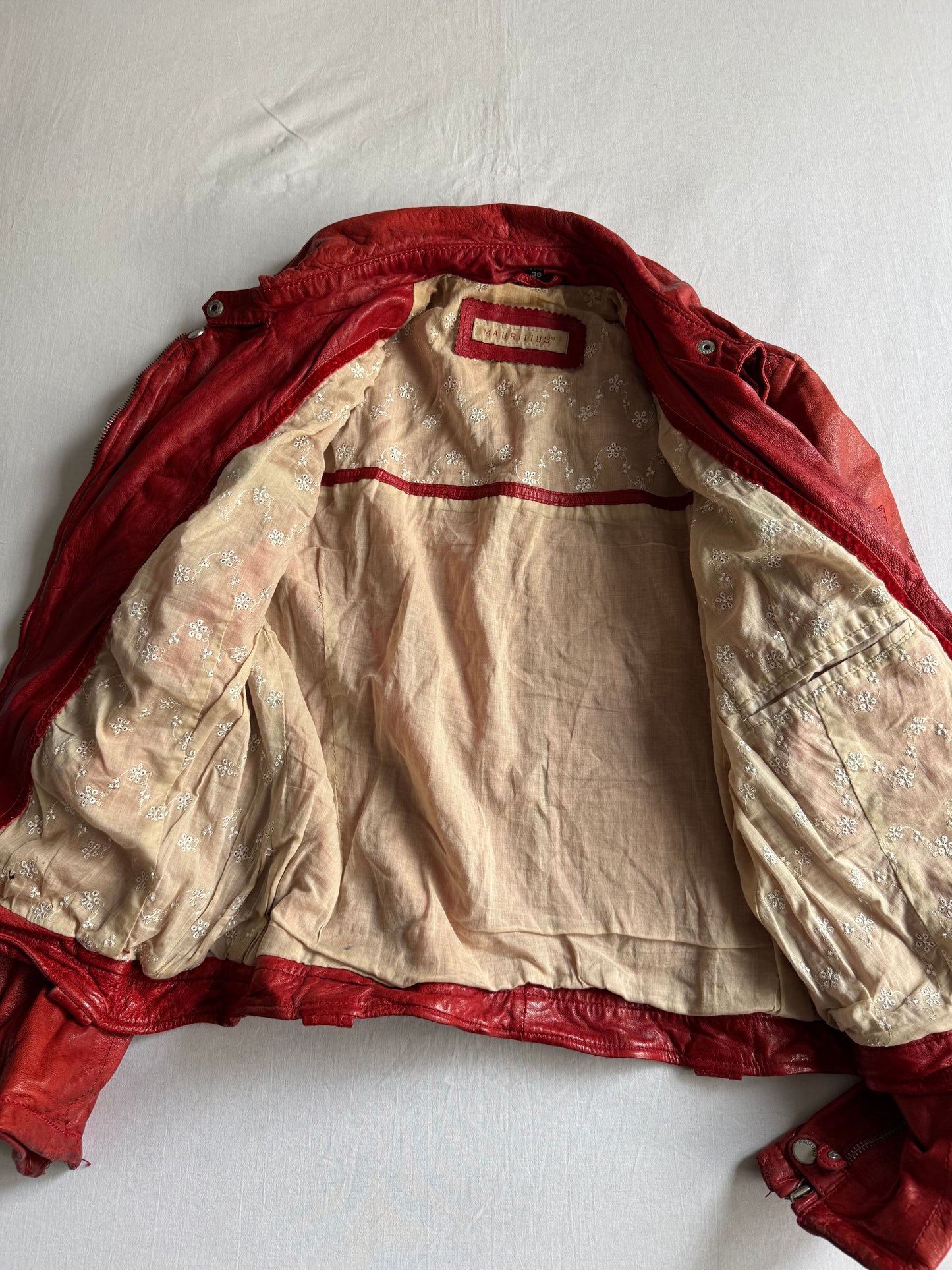 ❤️ Geacă Biker Y2K Damă din Piele Roșie – EU 38 (M)