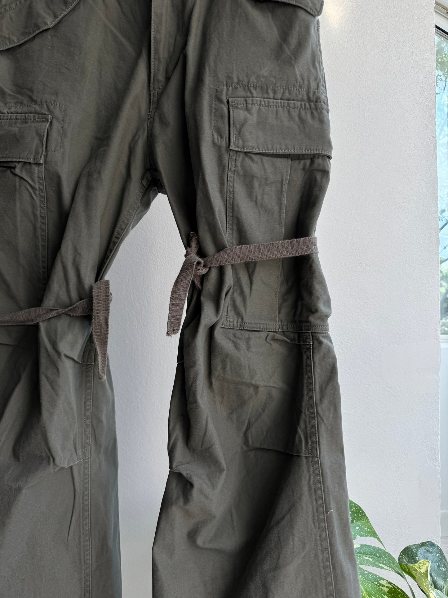 🪂 Pantaloni Cargo Baggy Y2K Bondage Style – Approx. W32 – Ajustabili