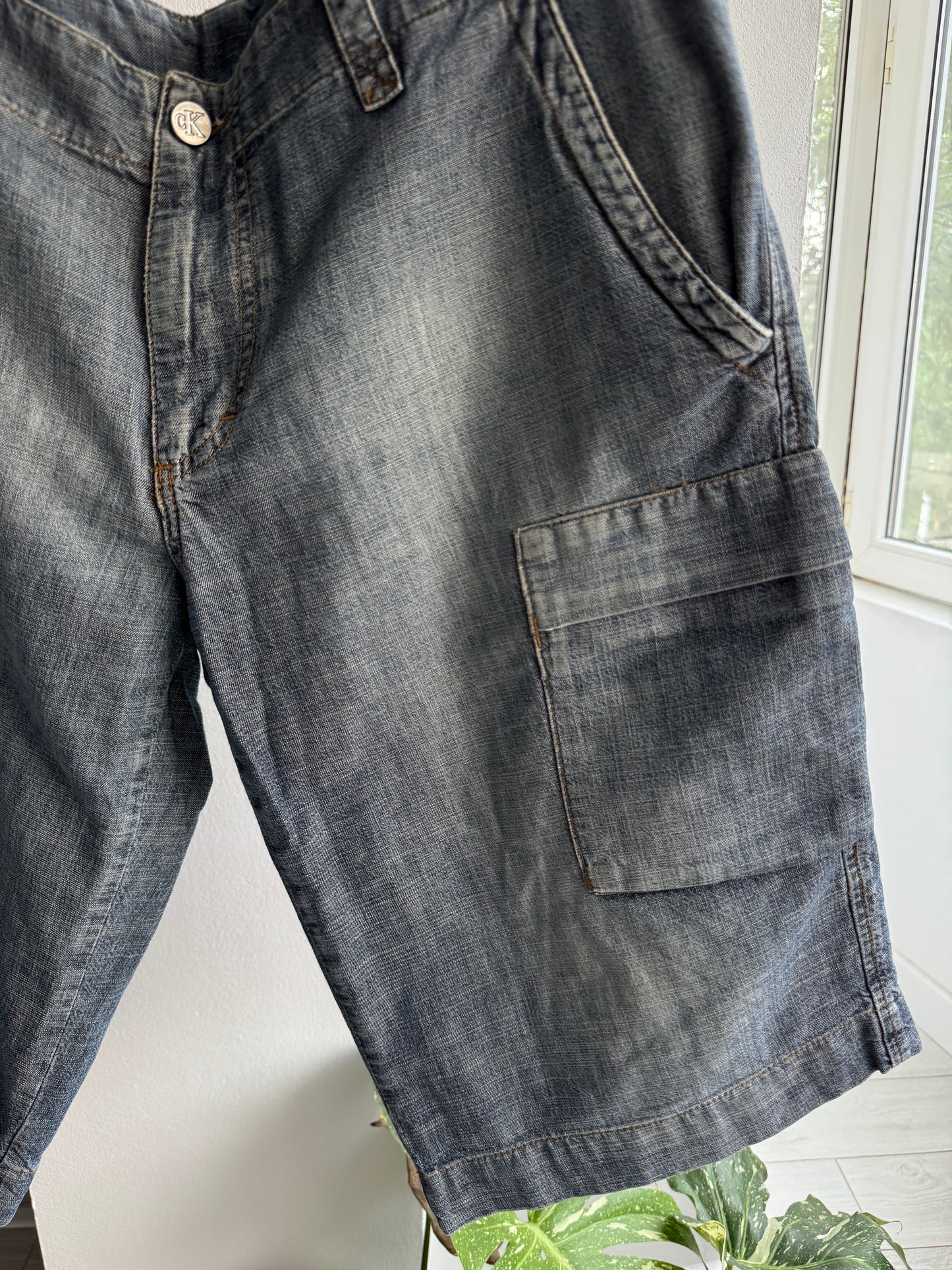👖 Y2K Cargo Jorts Calvin Klein – W33