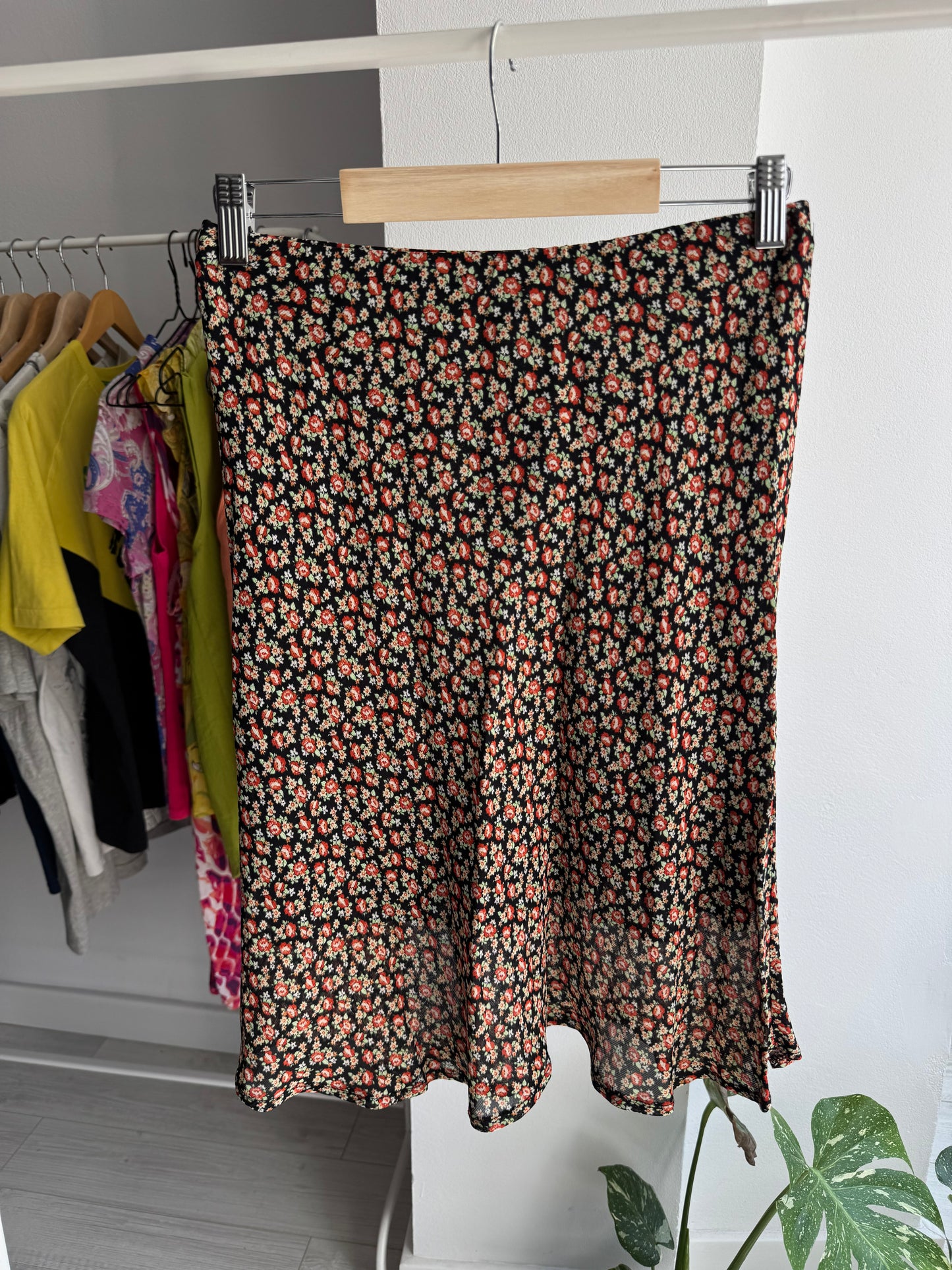 ☀️ Fustă Y2K Floral Mesh – Approx. XS–S Damă
