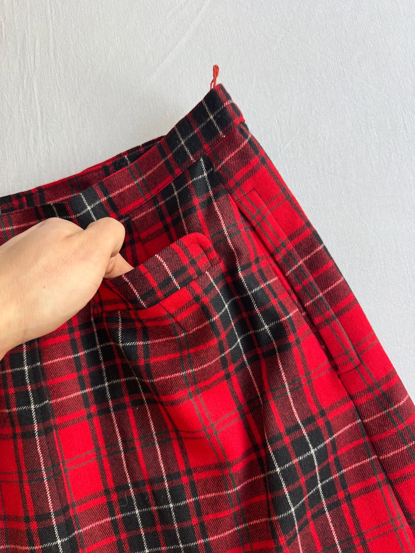 🍒 Fustă Vintage Tip A-Line din Lână Virgină cu Model Tartan – aprox. M