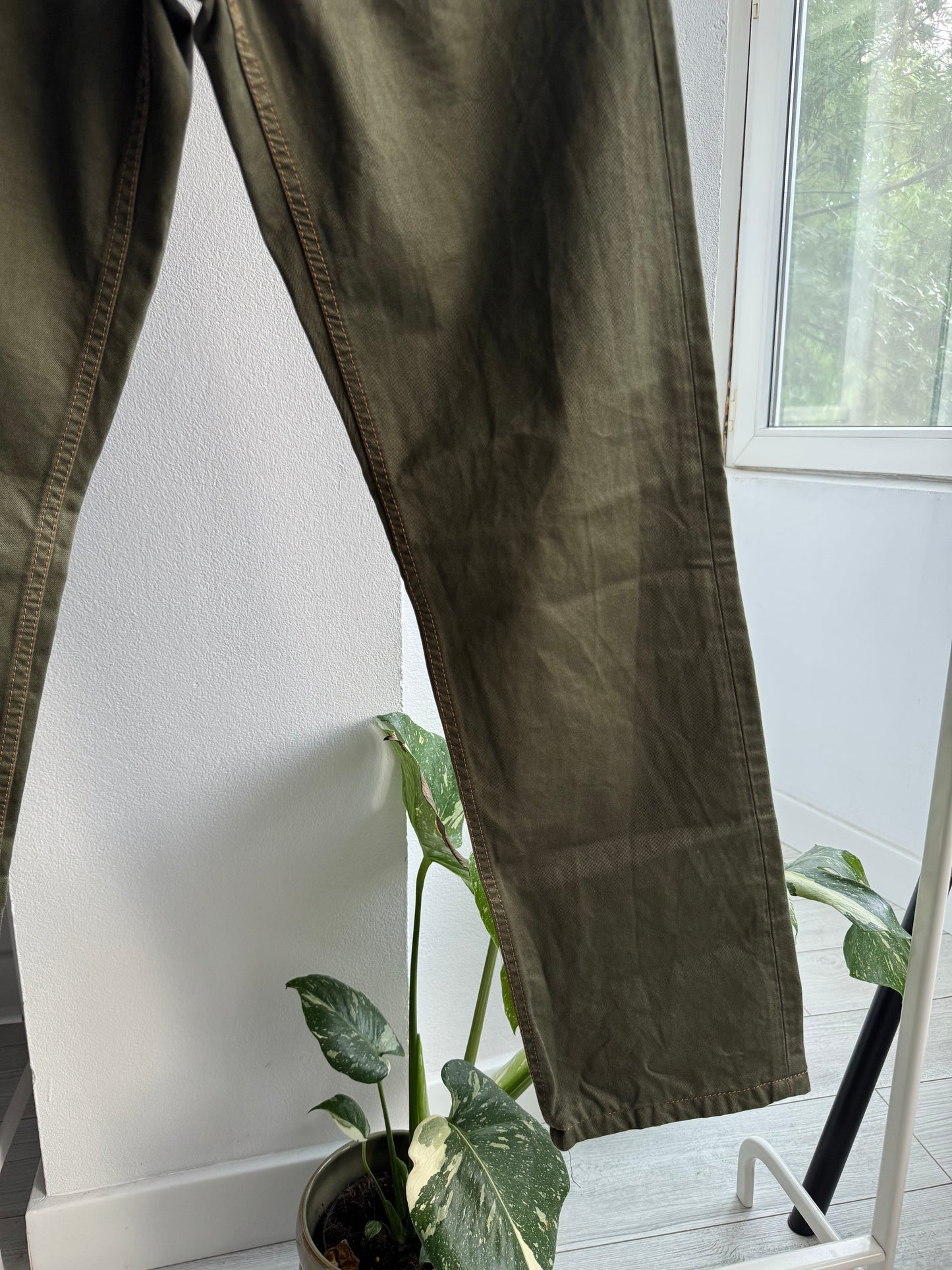 🫒 Y2K Dolce & Gabbana Olive Green Jeans – Straight Fit – US 34 – Made in Italy