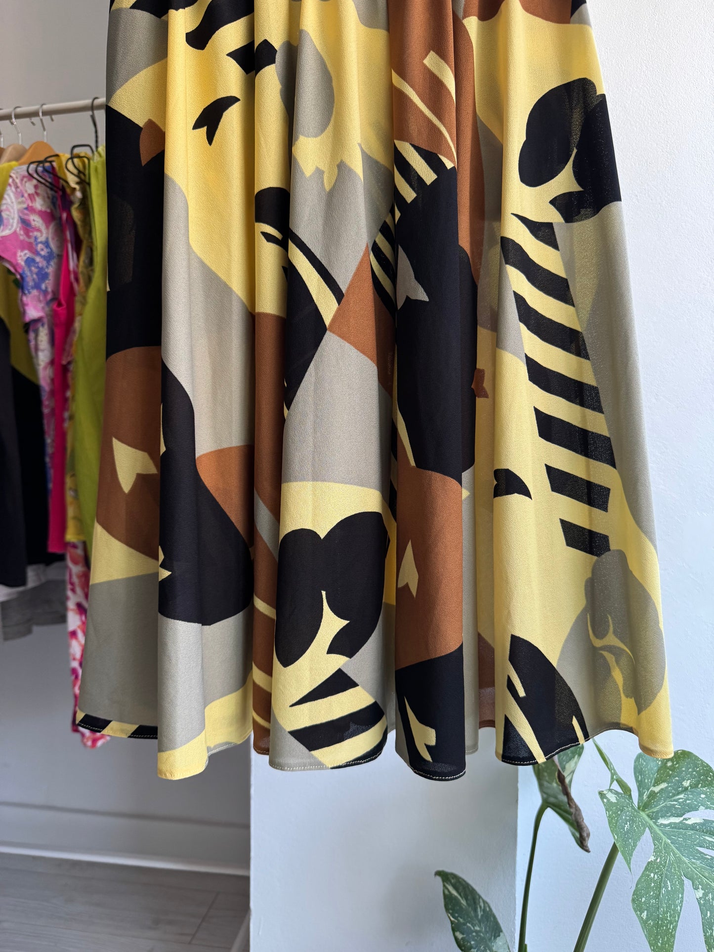 ☀️ Fustă Vintage cu Print – EU 38 Damă (S/M)