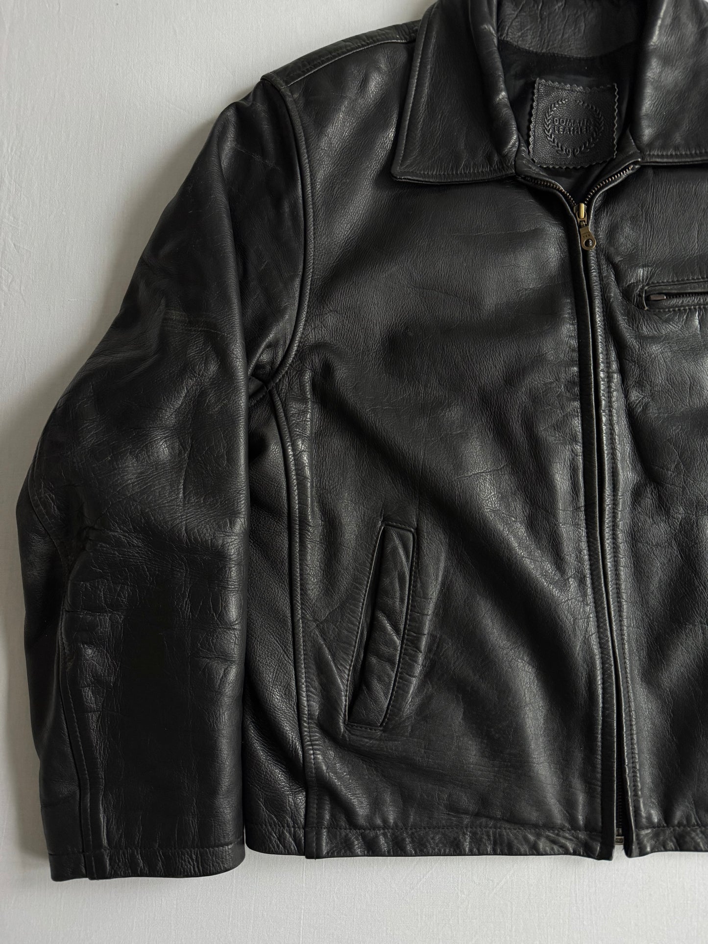 🧥 Geacă Vintage din Piele Neagră Cropped – XL