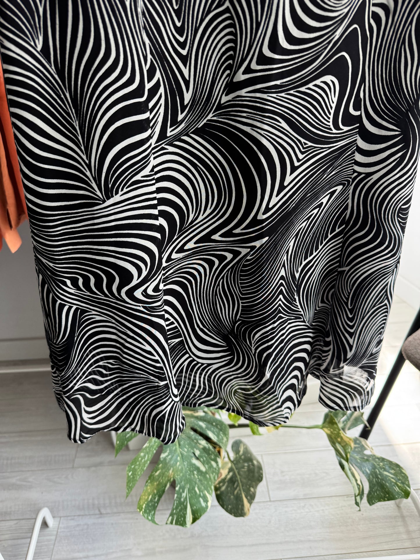 💁‍♀️Fustă A-Line Y2K Print Hipnotic | Made in Italy – S Damă