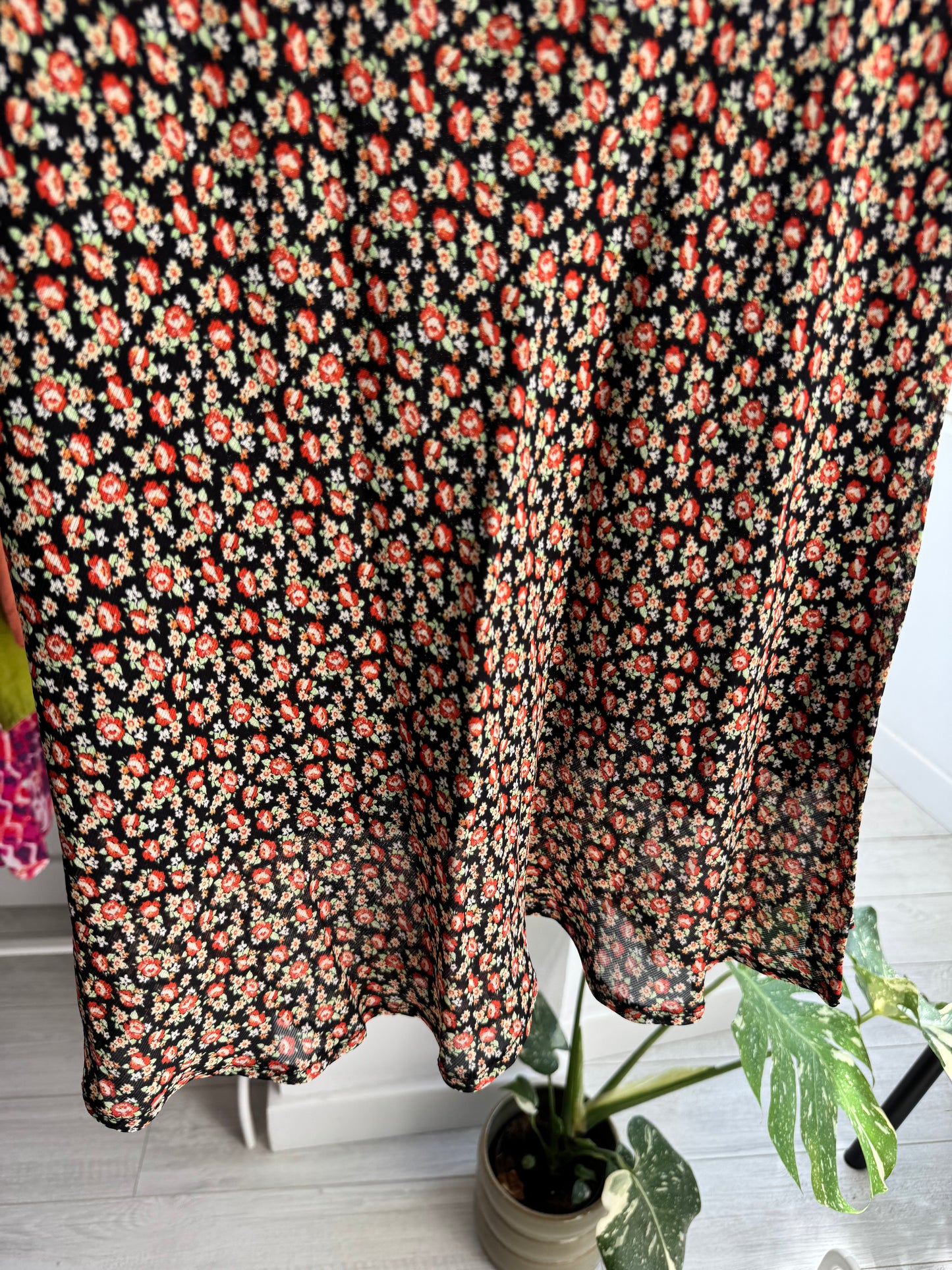 ☀️ Fustă Y2K Floral Mesh – Approx. XS–S Damă