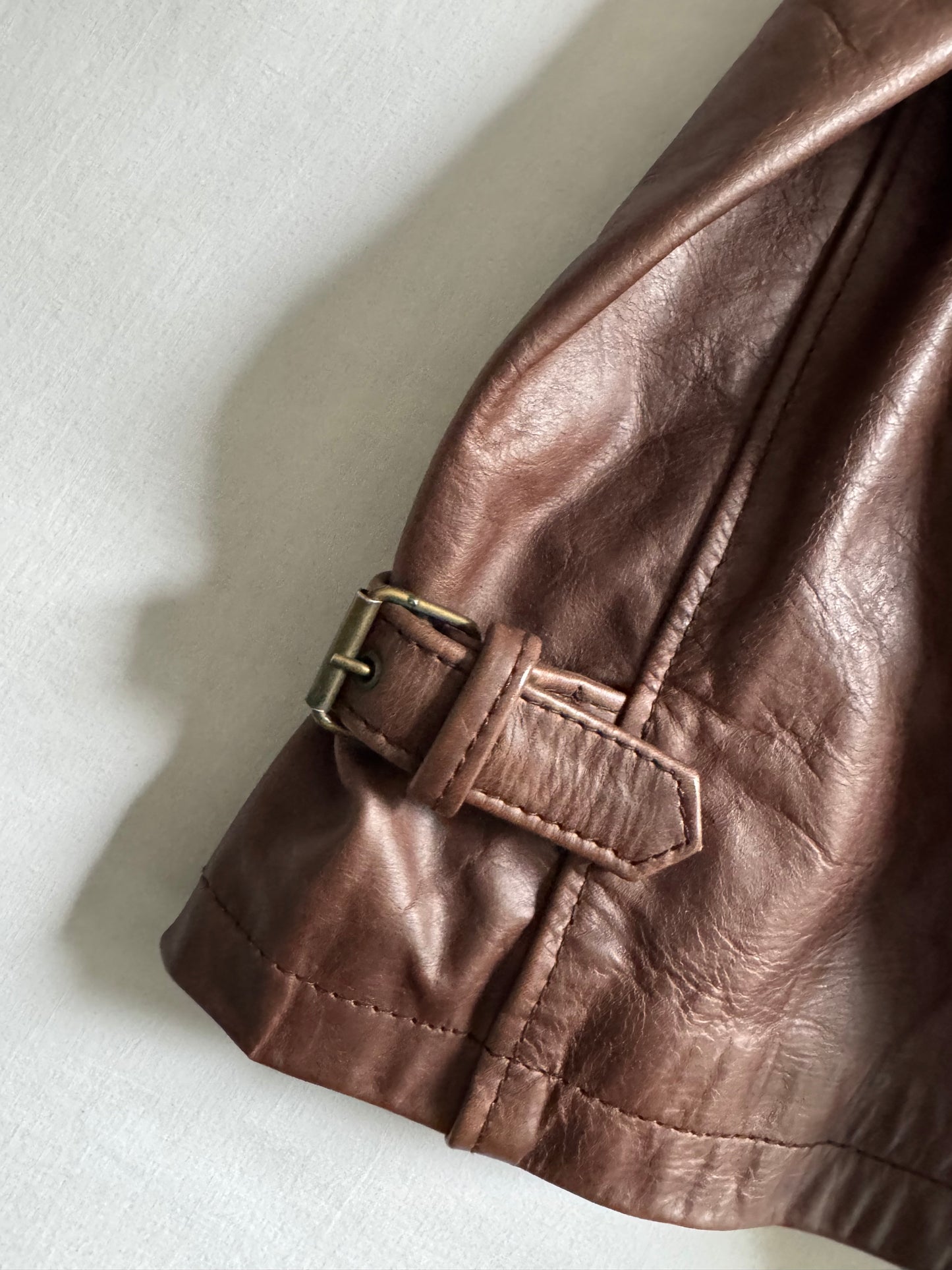 🧥 Geacă Vintage din Piele Maro cu Guler și Căptușeală Detasabilă din Faux Shearling – Mărime M (Made in Italy)