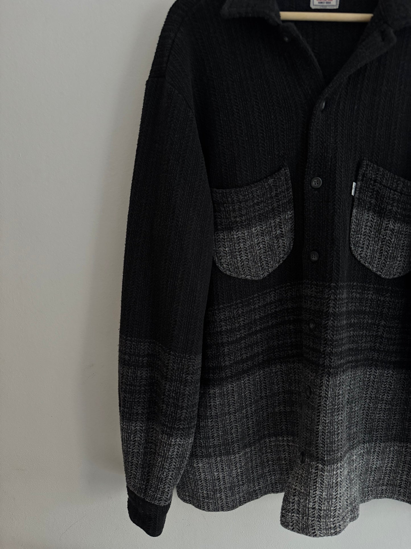 🧶 Overshirt Vintage Bărbați Levi’s Negru Tricotat din Bumbac și Acril – L