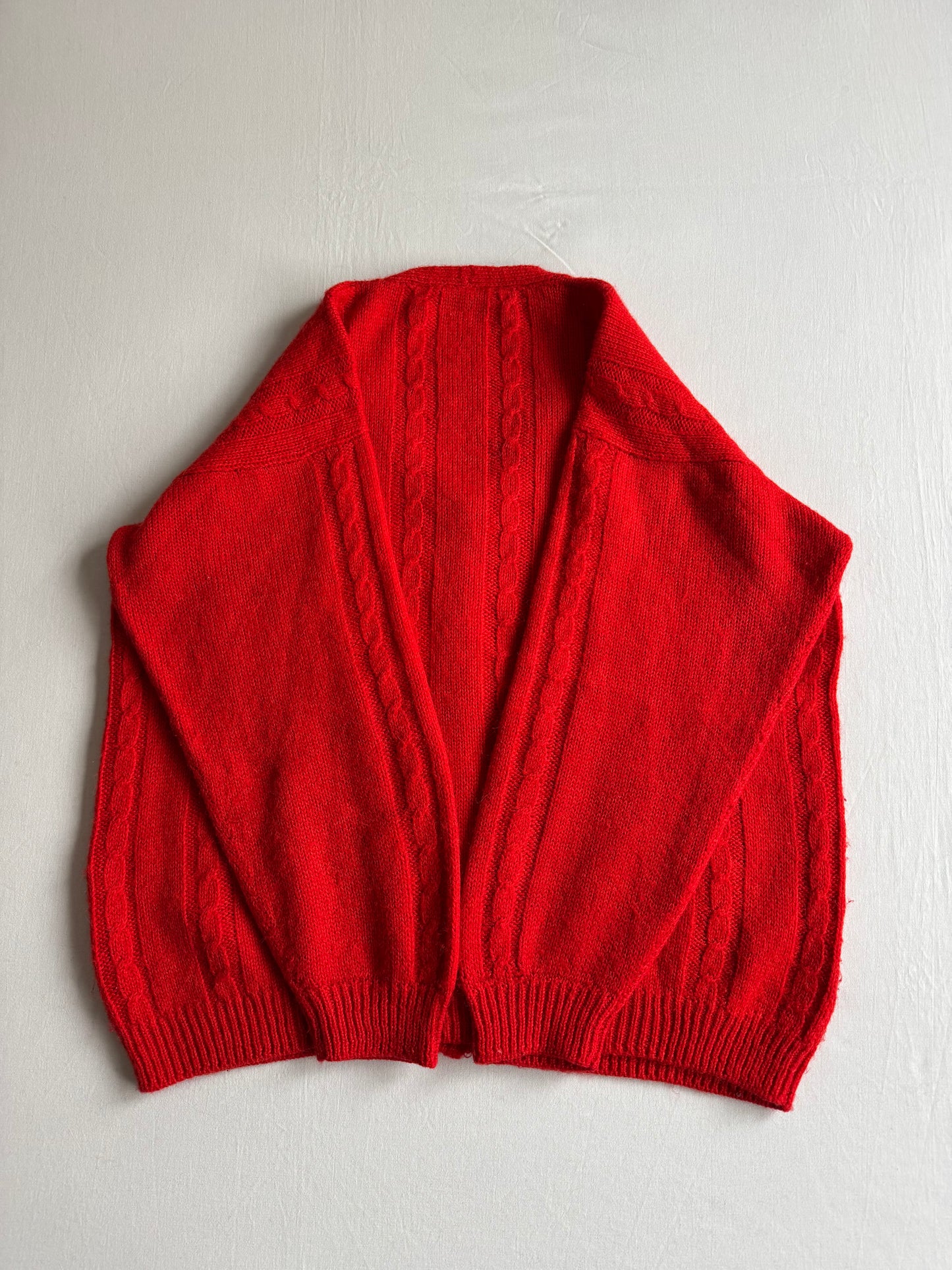 🍒 Cardigan Vintage Damă Roșu Cable Knit – aprox. L