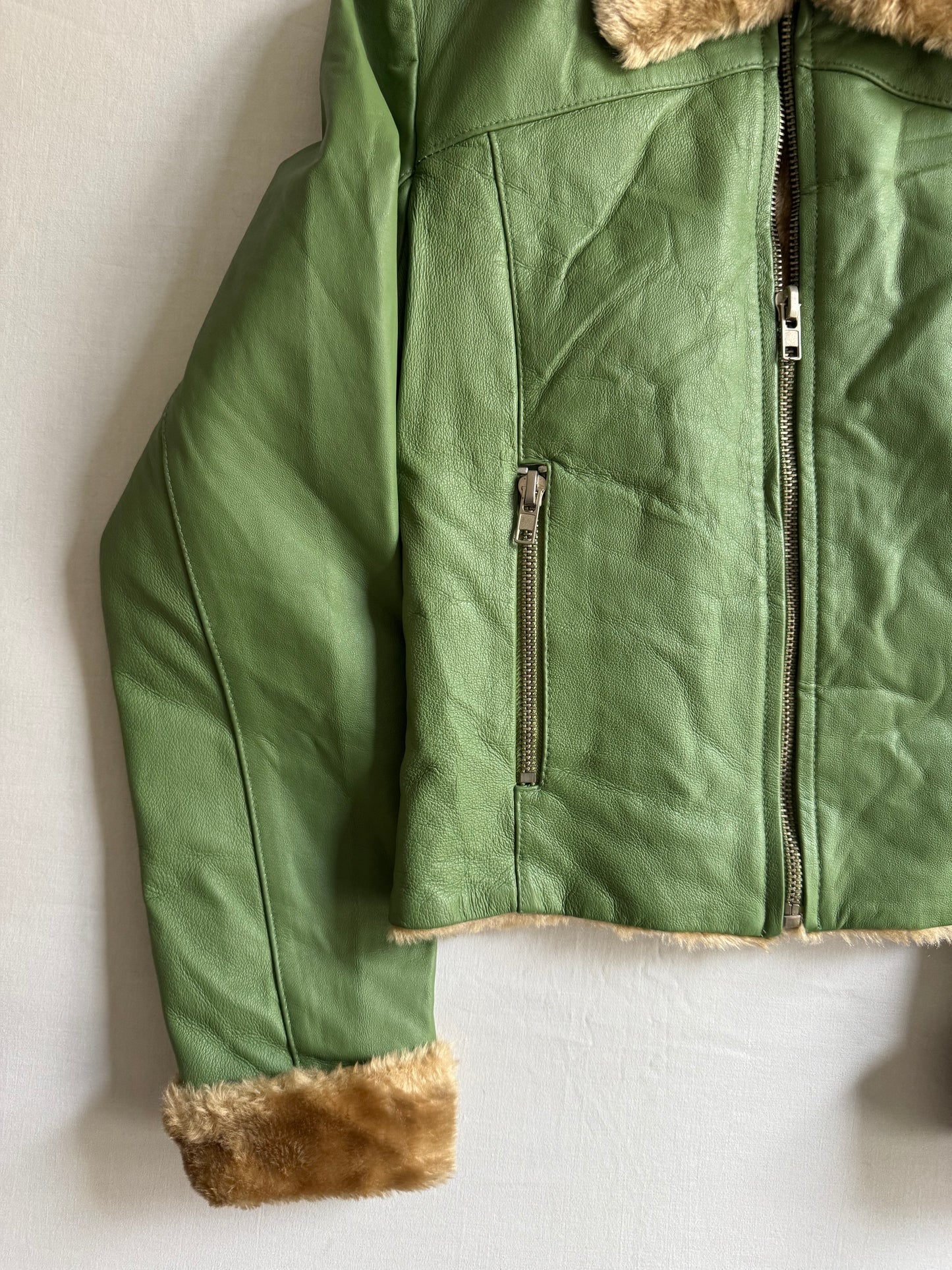 🍃 Geacă Y2K din piele verde cu guler shearling artificial – mărimea L femei