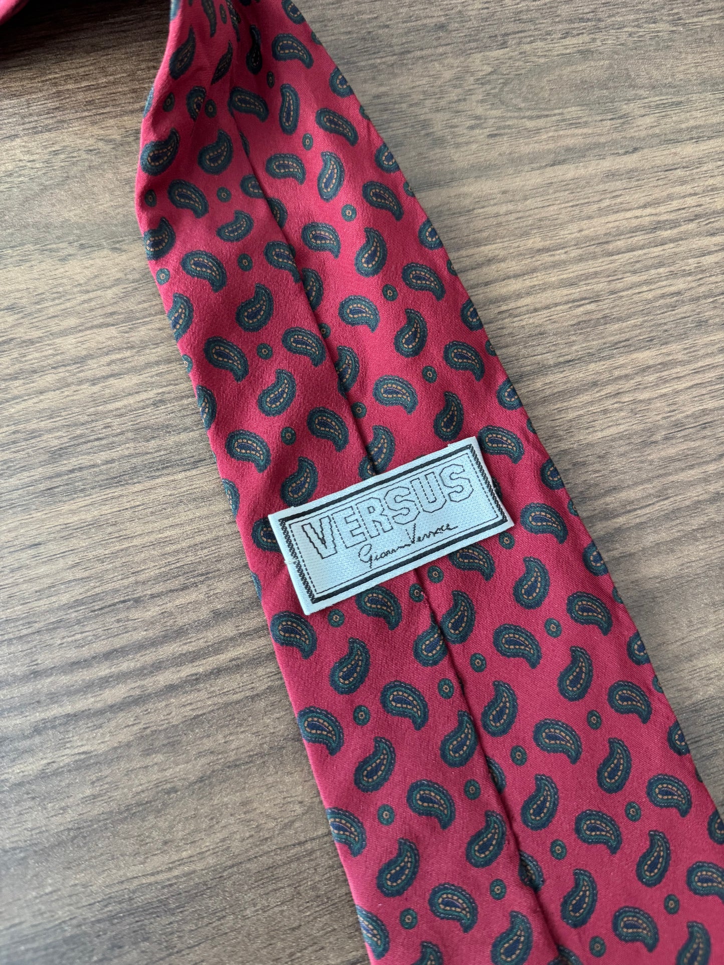🐍 Cravată Paisley Roșu Versus by Versace Vintage | Mătase Naturală | Made in Italy
