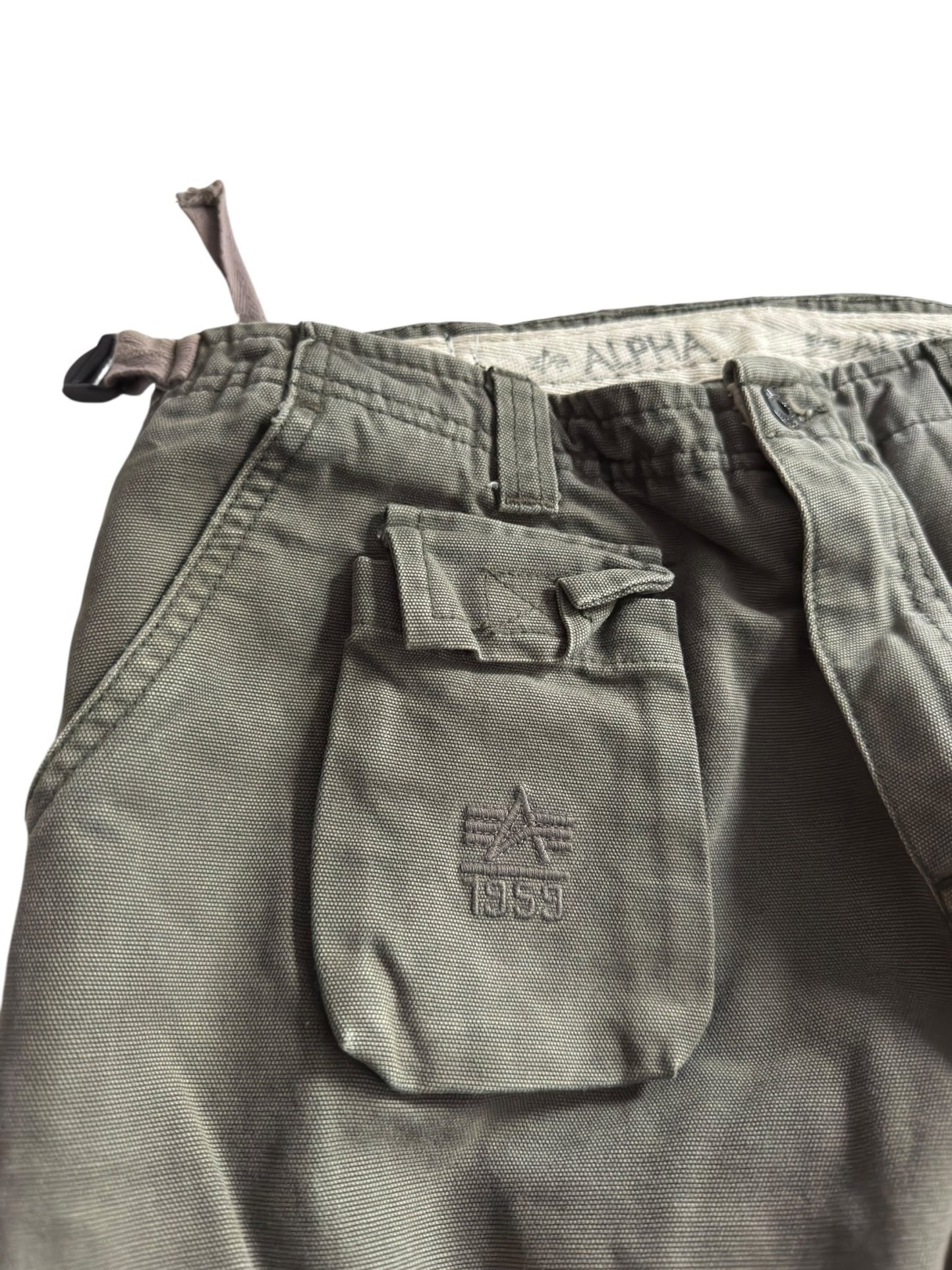 🪖 Alpha Industries Dark Green Cargo Trousers – US 31 - anbracaminte