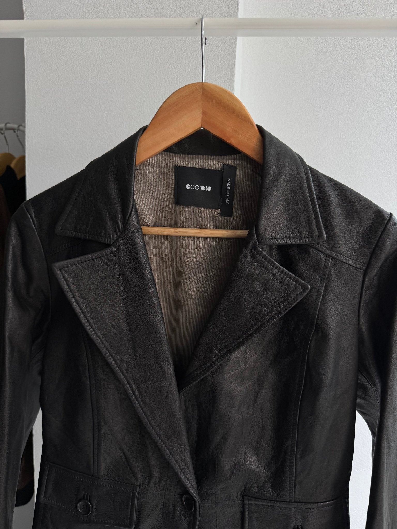 🖤 Blazer Y2K Damă din Piele Neagră – IT 42 (S) – Made in Italy - anbracaminte