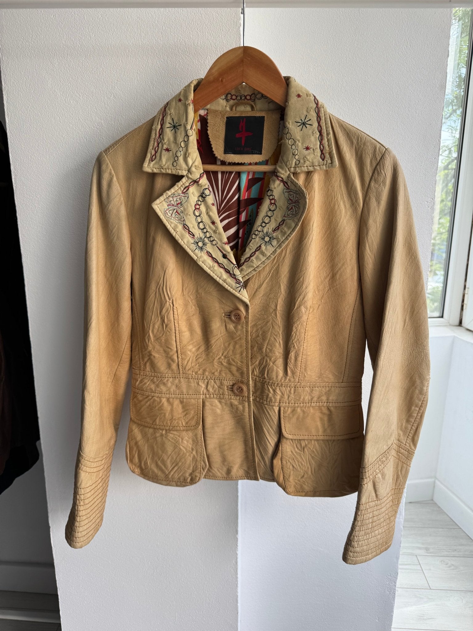 🪡 Blazer Y2K din Piele Crem cu Guler Textil Brodat – M – Made in Italy - anbracaminte