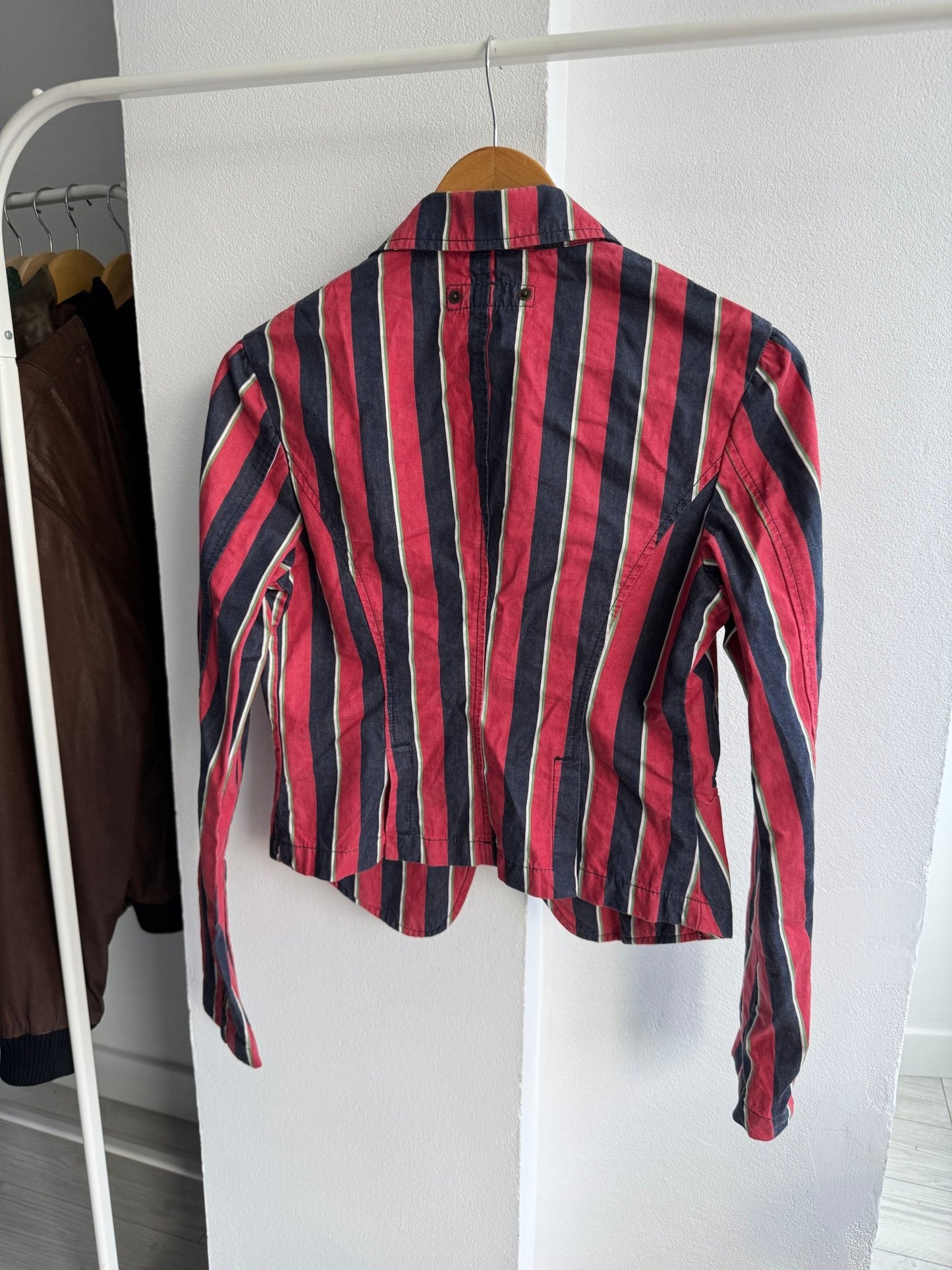 ☀️ Blazer Y2K Fornarina cu Dungi – M – Made in Italy - anbracaminte