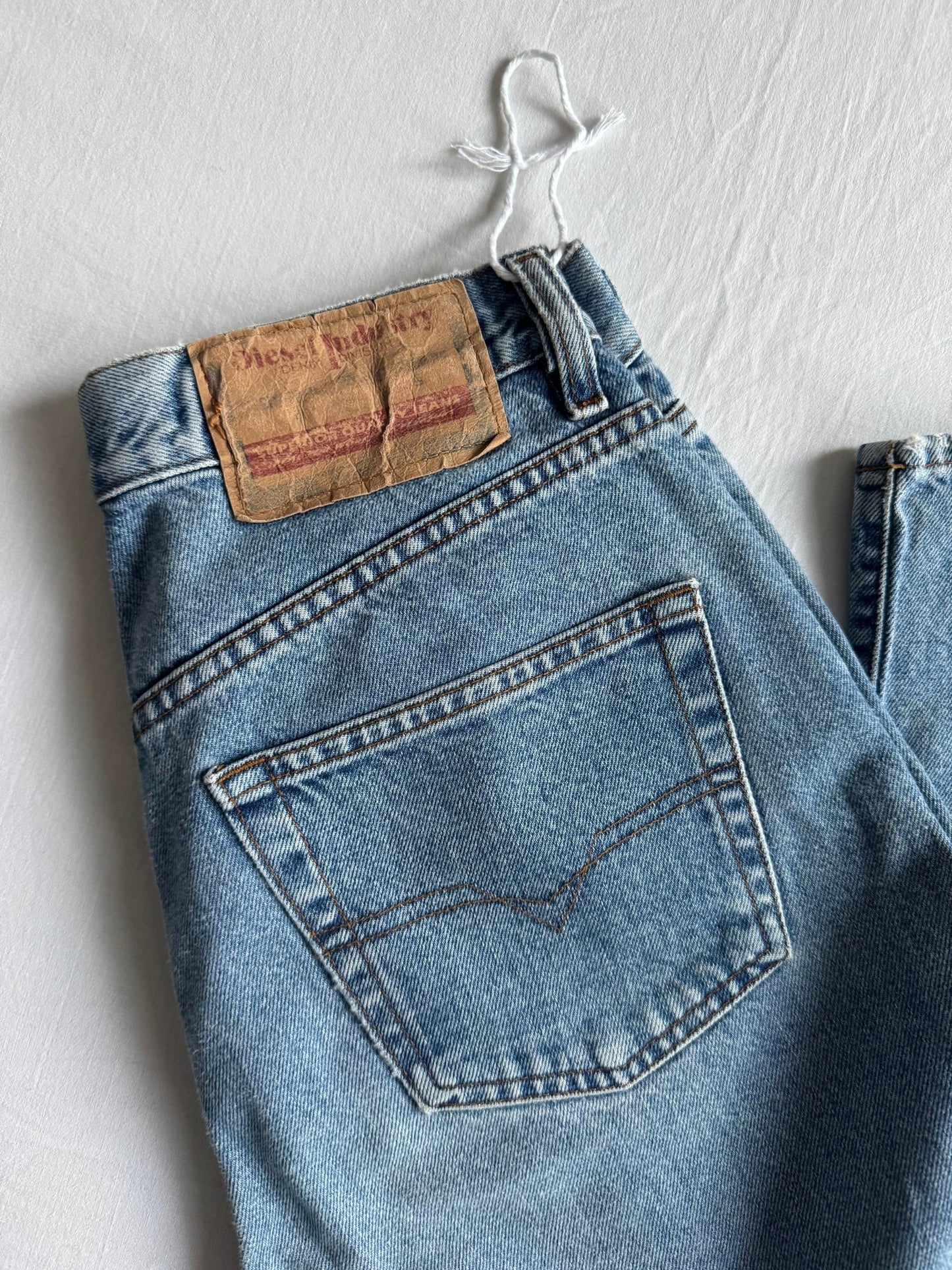 👖 Blugi Vintage Diesel Light Wash – Made in Italy – US 28 (EU 36) - anbracaminte