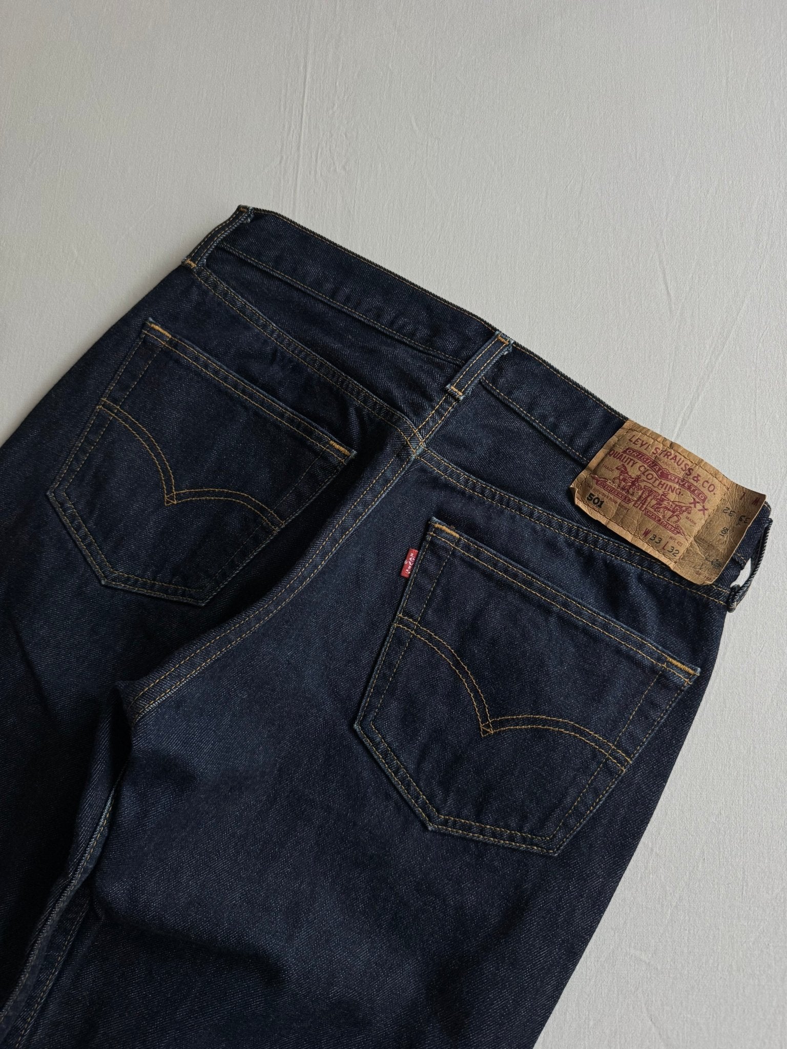👖 Blugi Vintage Levi’s 501 Dark Blue – W33 L32 (2001) - anbracaminte