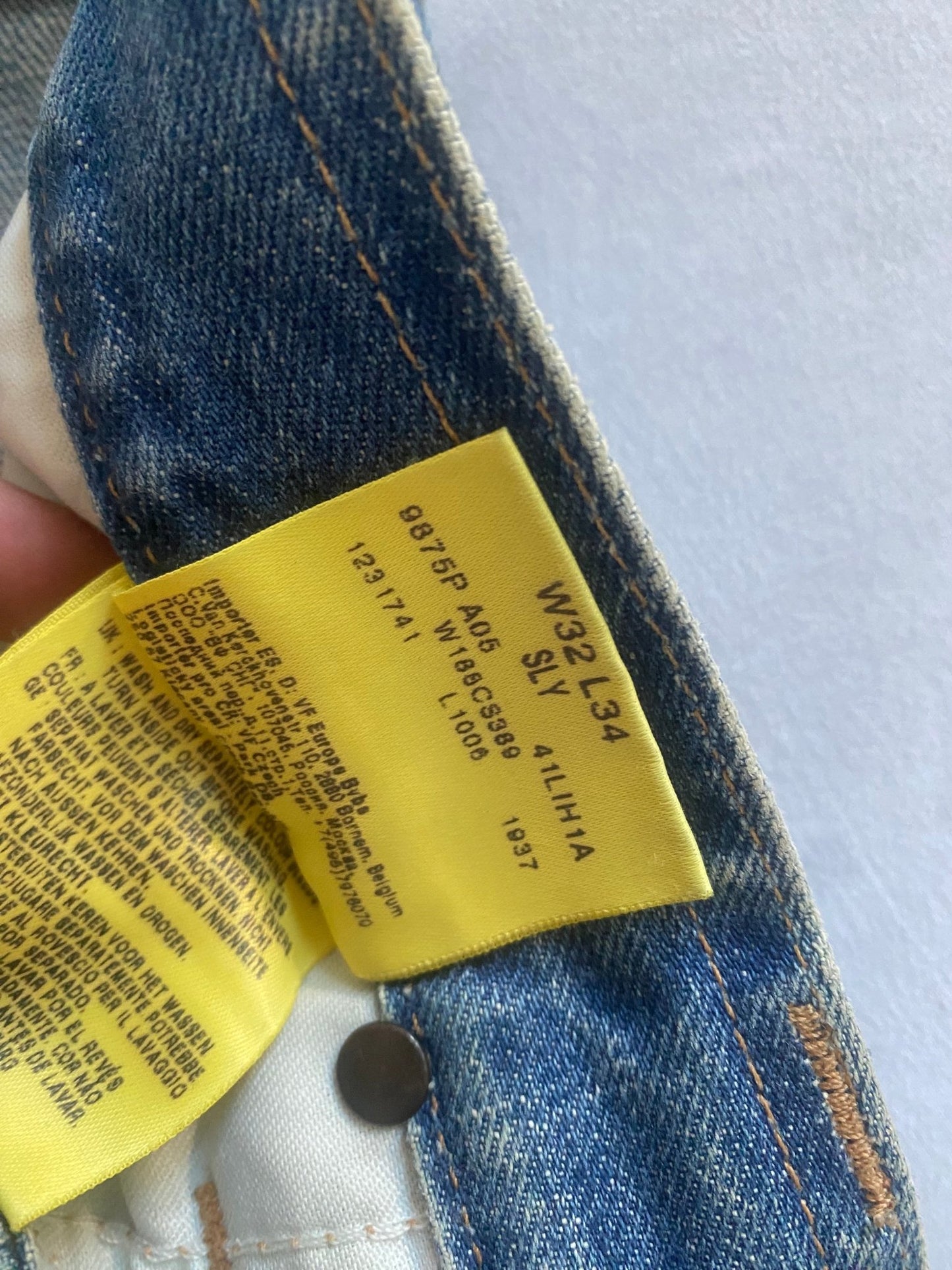 Blugi Wrangler Sly – W32 L34 – Straight Fit - anbracaminte