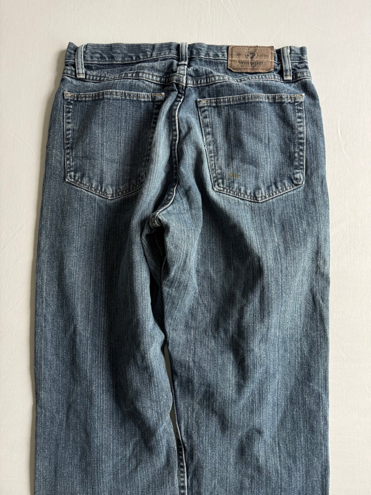 👖 Blugi Wrangler Vintage Relaxed Fit – US 32 x 30 - anbracaminte