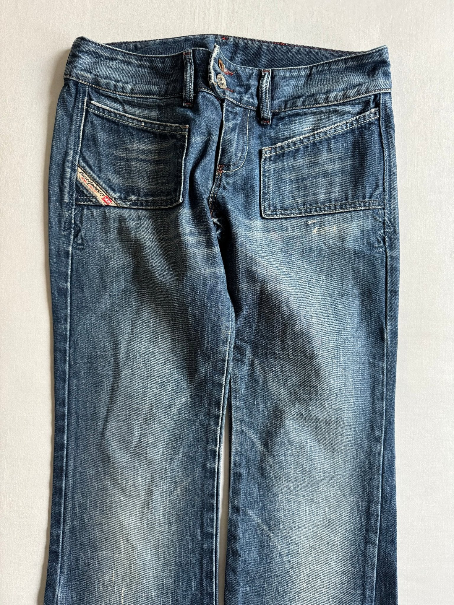 👖 Blugi Y2K Diesel Hush pentru femei – low waist, bootcut, mărimea US 28, Made in Italy - anbracaminte