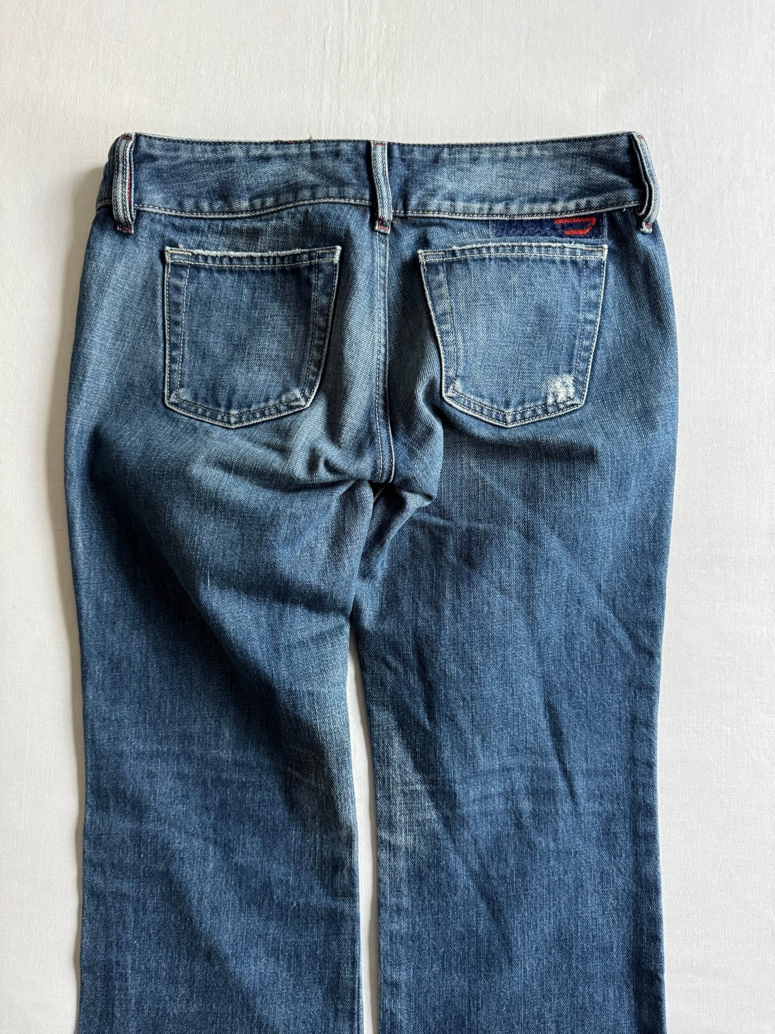 👖 Blugi Y2K Diesel Hush pentru femei – low waist, bootcut, mărimea US 28, Made in Italy - anbracaminte