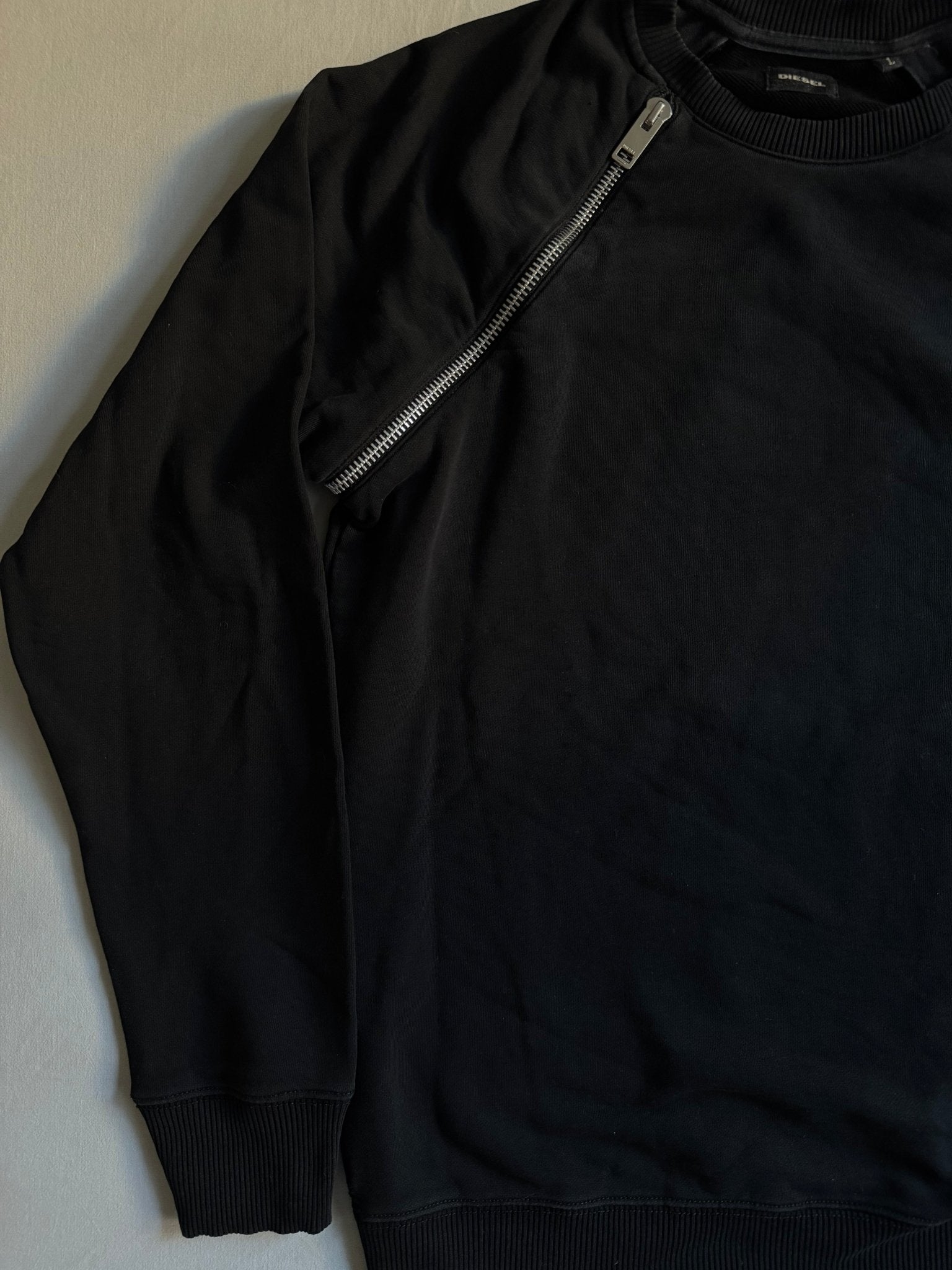 ⛽️ Bluză Diesel crewneck neagră cu fermoare – mărimea L - anbracaminte