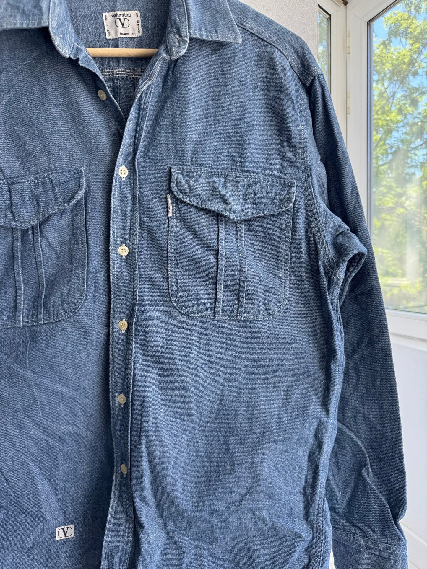 🤠 Cămașă Denim Vintage 80’s Valentino – M (40) – Made in Italy - anbracaminte